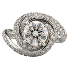 Anillo «Trinity Ruban» de Cartier con diamantes y platino