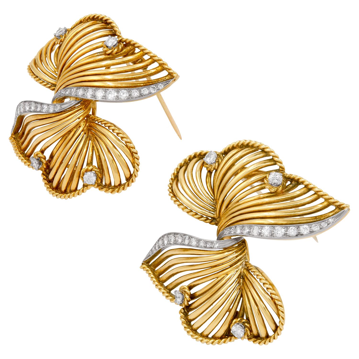 Taille ronde Cartier, paire de broches vintage en forme de nœud papillon en or et diamants, années 1950 en vente