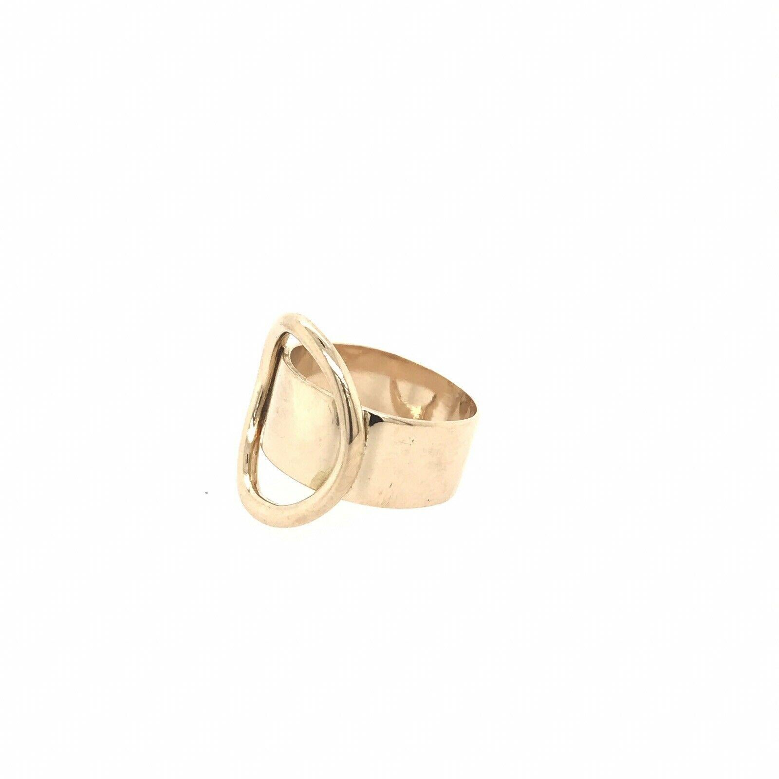 
Here is your chance to purchase a beautiful and highly collectible designer ring.  Truly a great piece at a great price! 

Weight: 6.1 grams 

Dimensions: size 5.25

Condition: Great

Signature: Cartier / Dinh Van / 18k