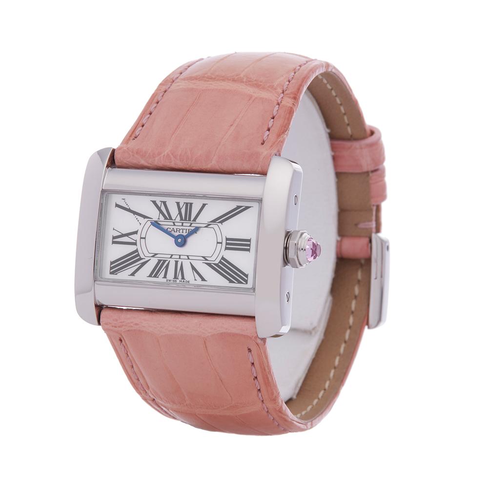 Reference: COM1957
Manufacturer: Cartier
Model: Divan
Model Reference: 2599
Age: Circa 2000's
Gender: Women's
Box and Papers: Presentation Box
Dial: Pink Mother Of Pearl
Glass: Sapphire Crystal
Movement: Quartz
Water Resistance: To Manufacturers
