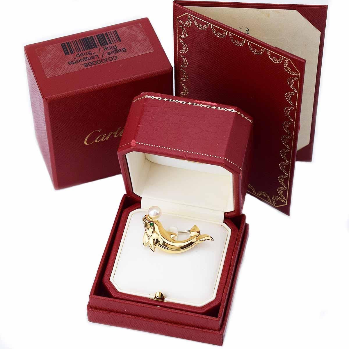 Cartier Broche à clip en or jaune 18 carats avec perle de dauphin et émeraude ORFY en vente 1