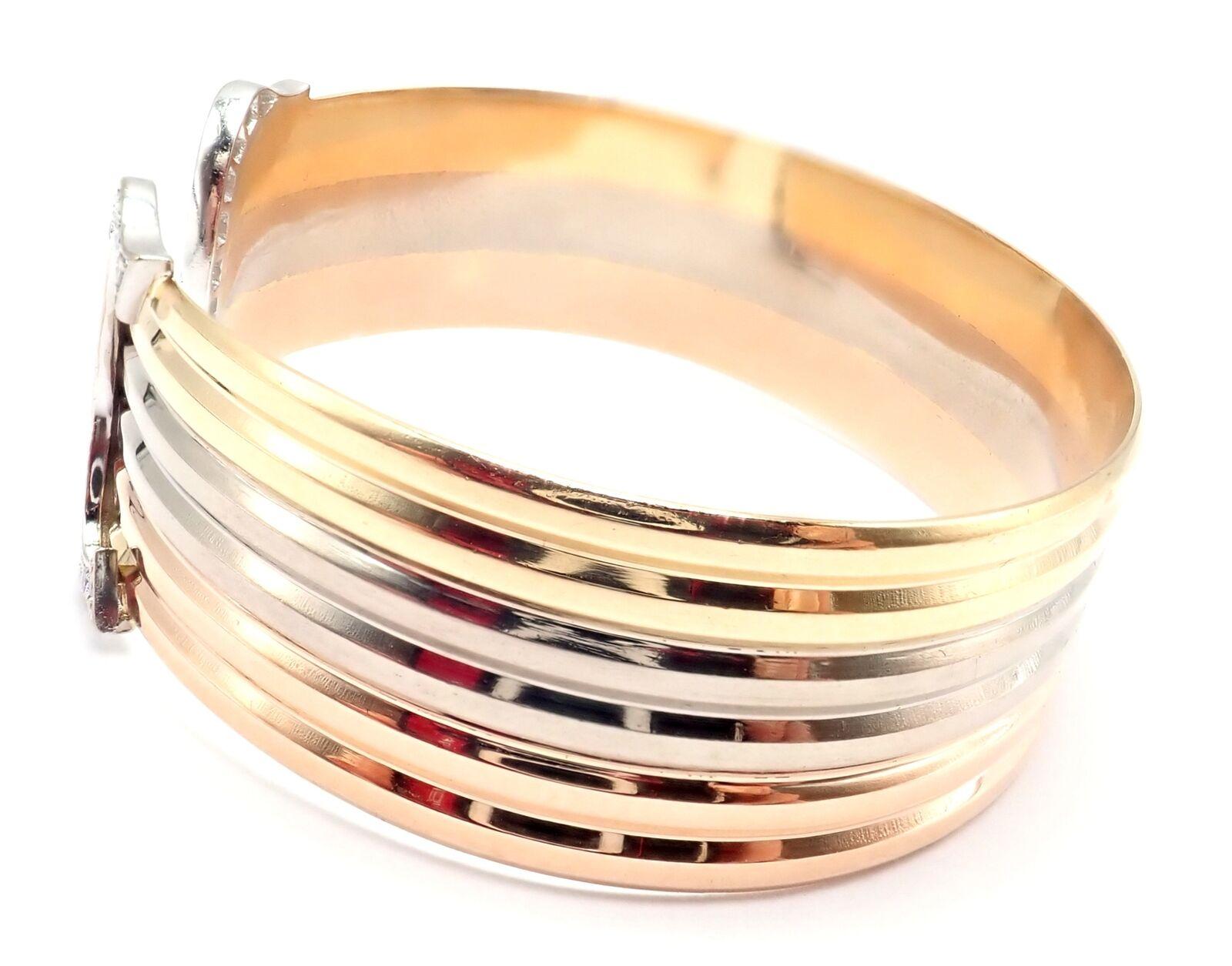 Taglio brillante Cartier Bracciale Trinity con doppia C e diamanti in oro tricolore in vendita