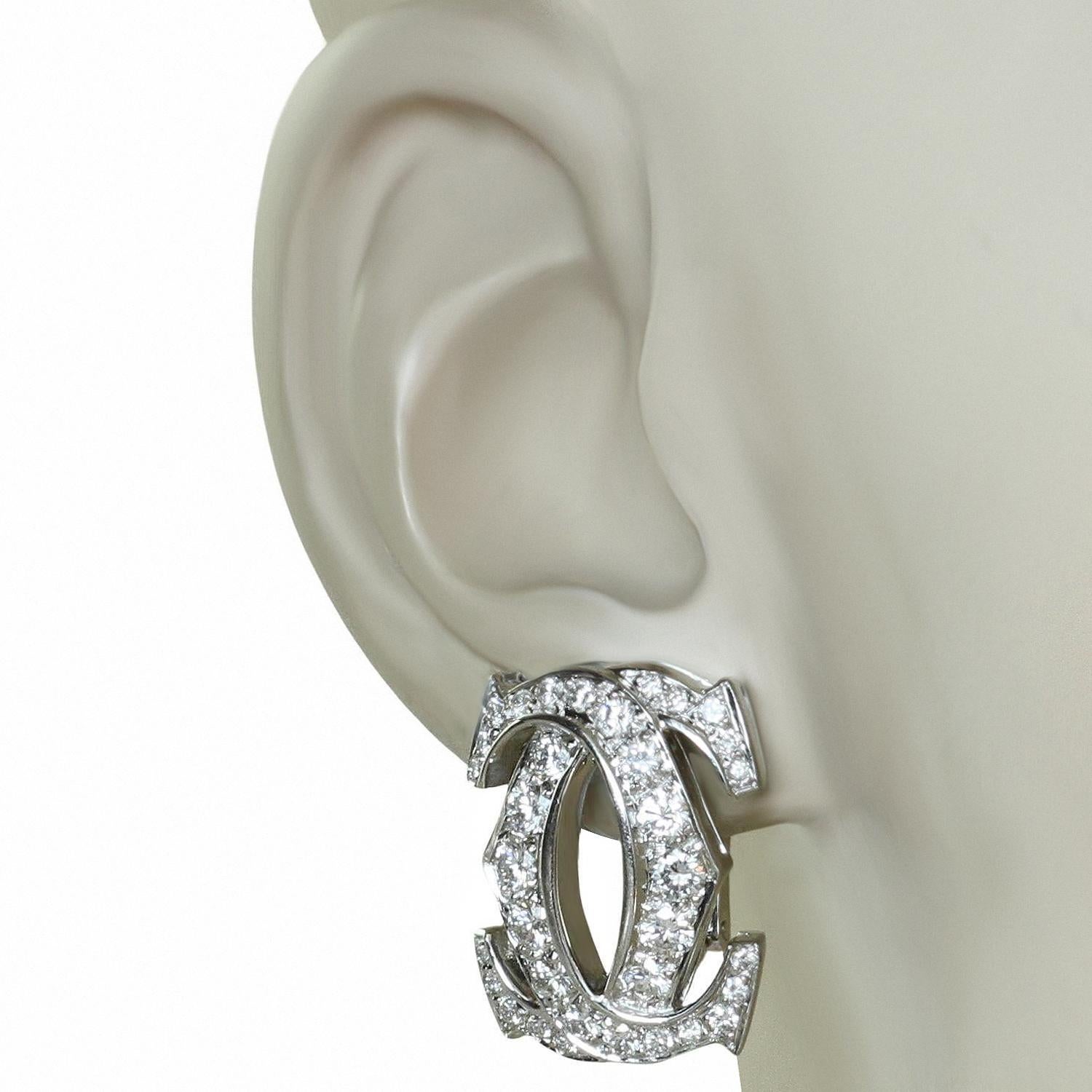 CARTIER Doppel-C-Diamant-Ohrringe aus Weißgold, Großes Modell (Brillantschliff) im Angebot
