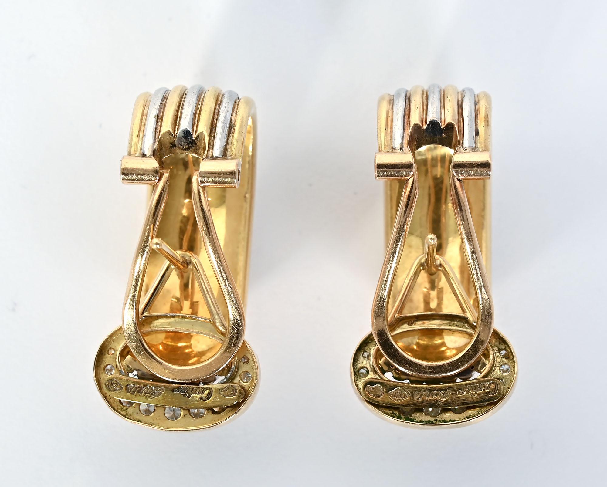 Cartier Doppel-C-Ohrringe mit Diamanten im Zustand „Hervorragend“ im Angebot in Darnestown, MD