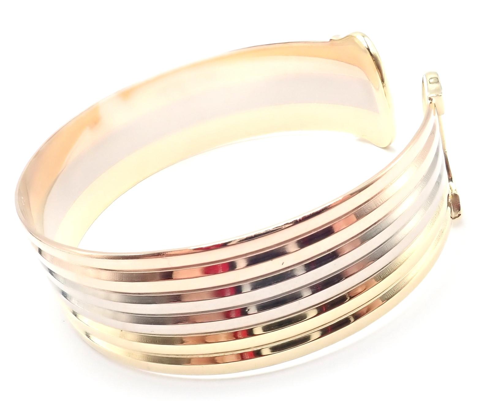 Pulsera brazalete trinitaria doble C tricolor de oro Cartier en venta 7