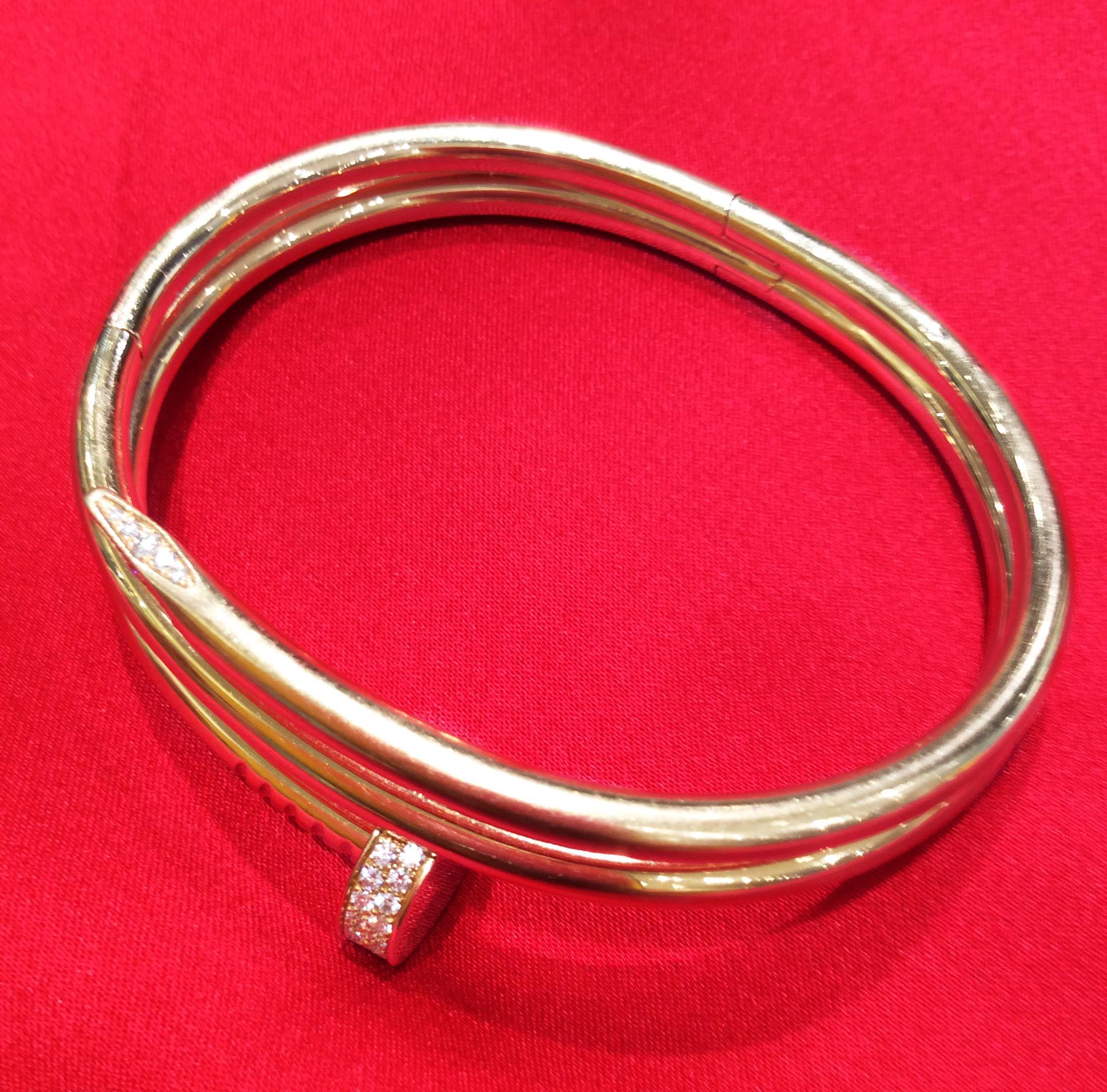 Cartier released the iconic nail bracelet in 1971;  the genius behind this simple, elegant and iconic piece was designer Aldo Cipullo.  Born in Rome, the young man served as an apprentice at his father’s silver and costume jewellery factory before