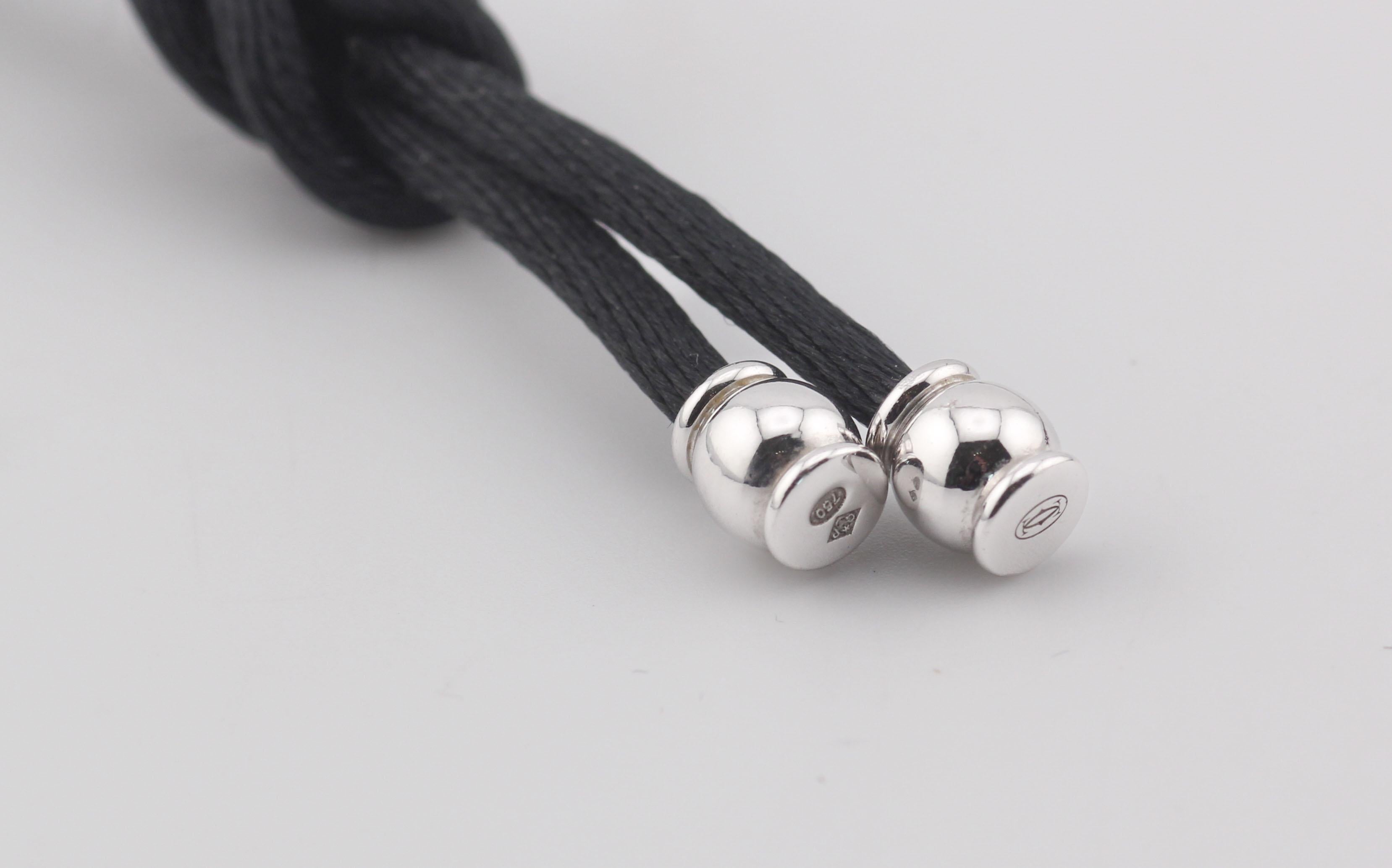 Collier de satin en or blanc 18 carats Dragon Wish Knot Ruby en vente 2