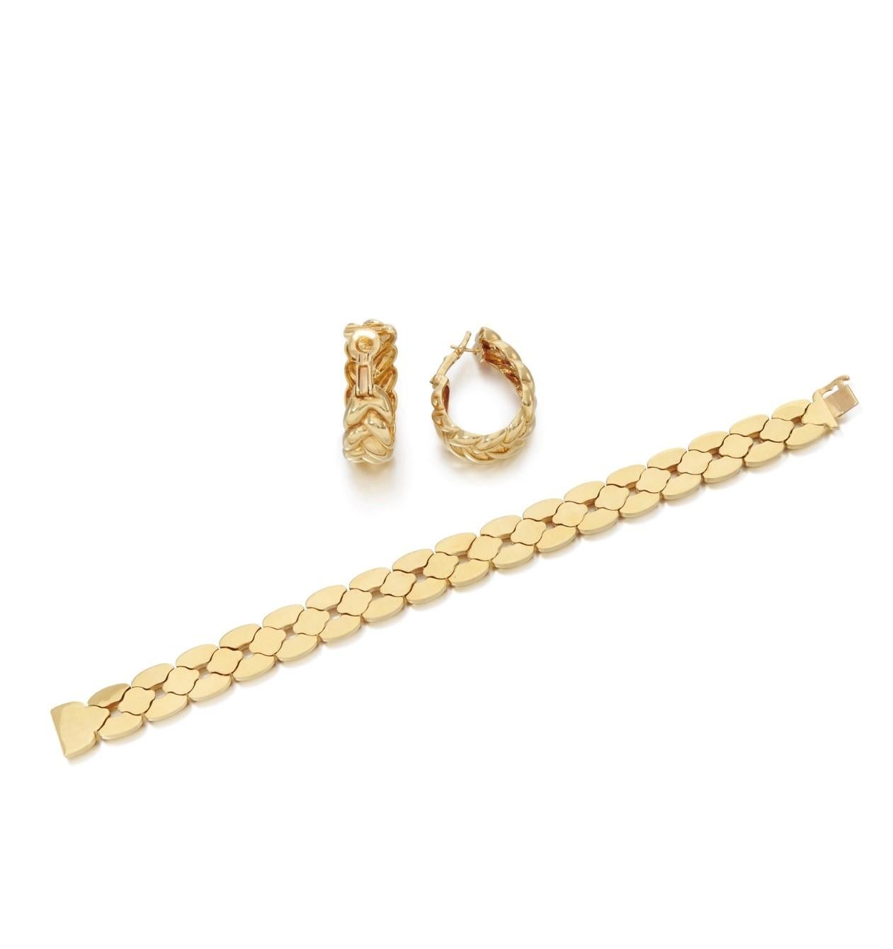 Cartier, boucles d'oreilles et bracelet en or jaune 18 carats, années 1990 Unisexe en vente