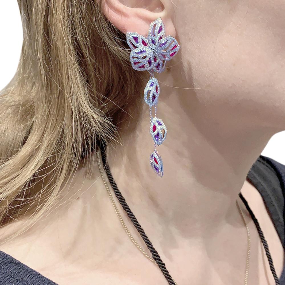 Collection Cartier Boucles d'oreilles Cartier « Caresse d'Orchidées », diamants, tourmaline et améthyste en vente 2