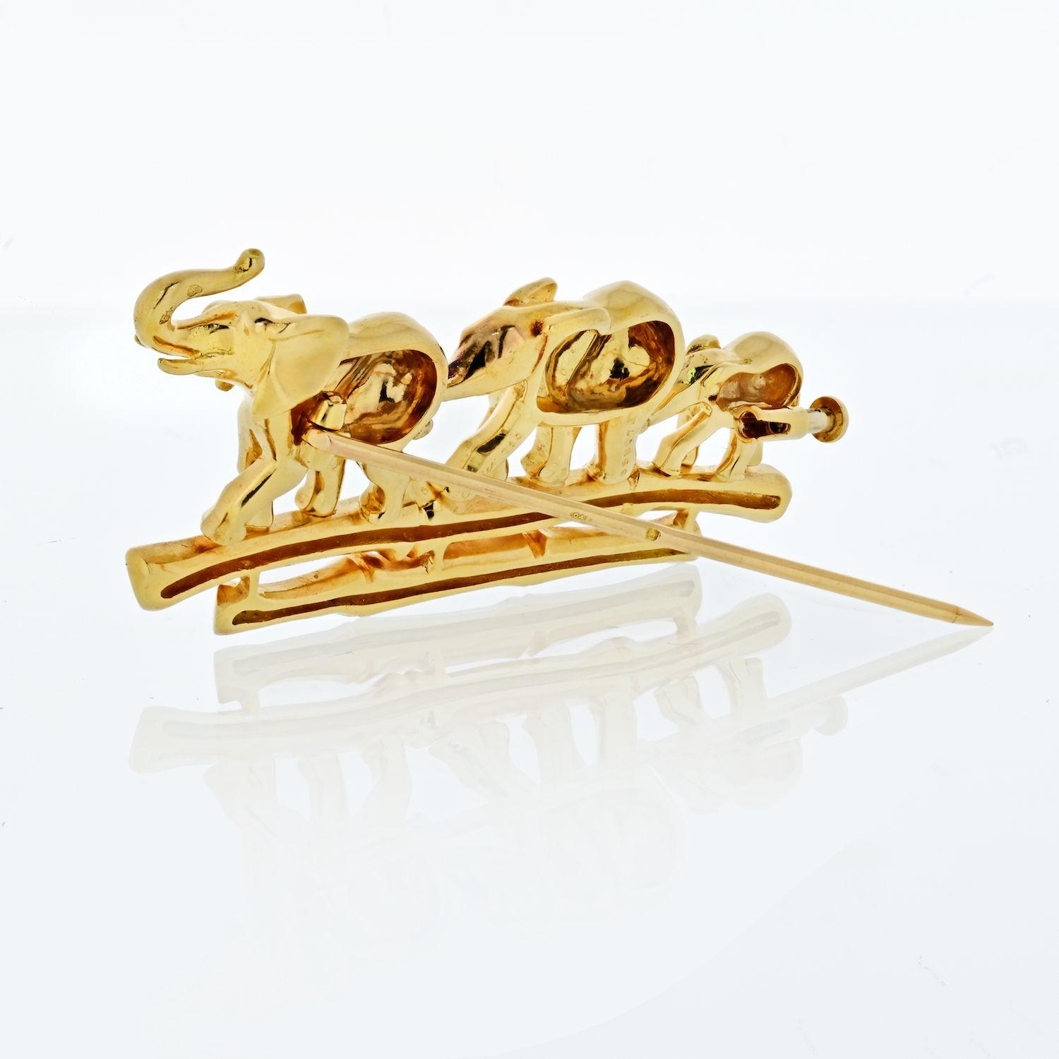Cartier Elephant 18 Karat Yellow Gold Vintage Brooch In Excellent Condition In New York, NY