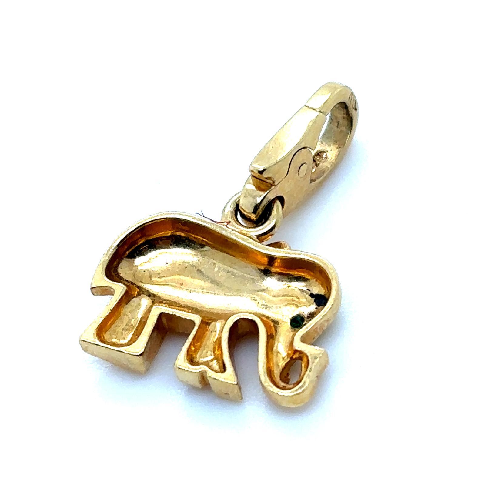 Cartier Elephant Emerald 18 Karat Yellow Gold Charm For Sale 4