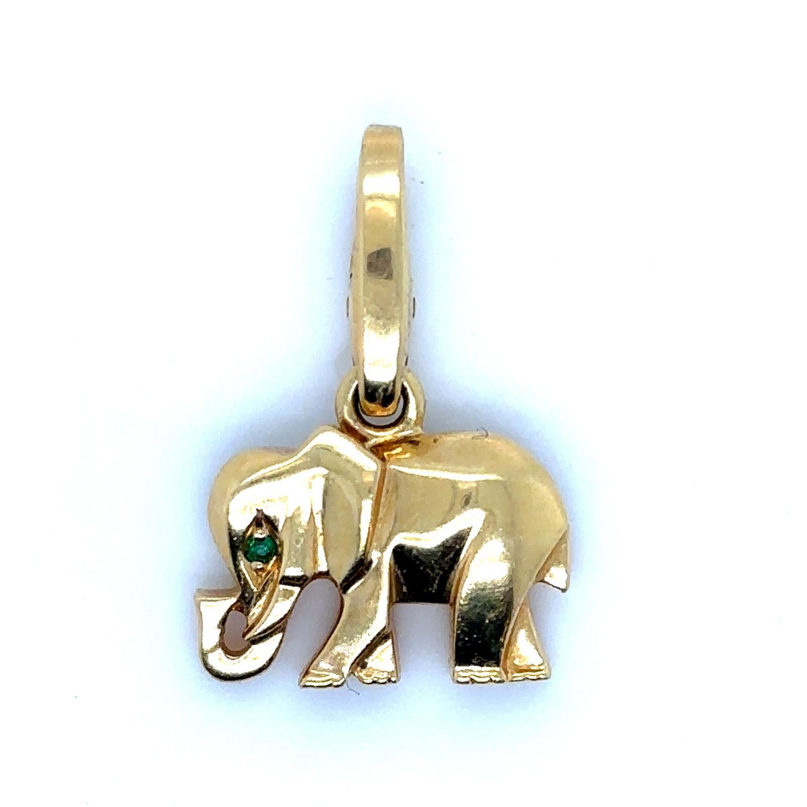 Retro Cartier Elephant Emerald 18 Karat Yellow Gold Charm For Sale