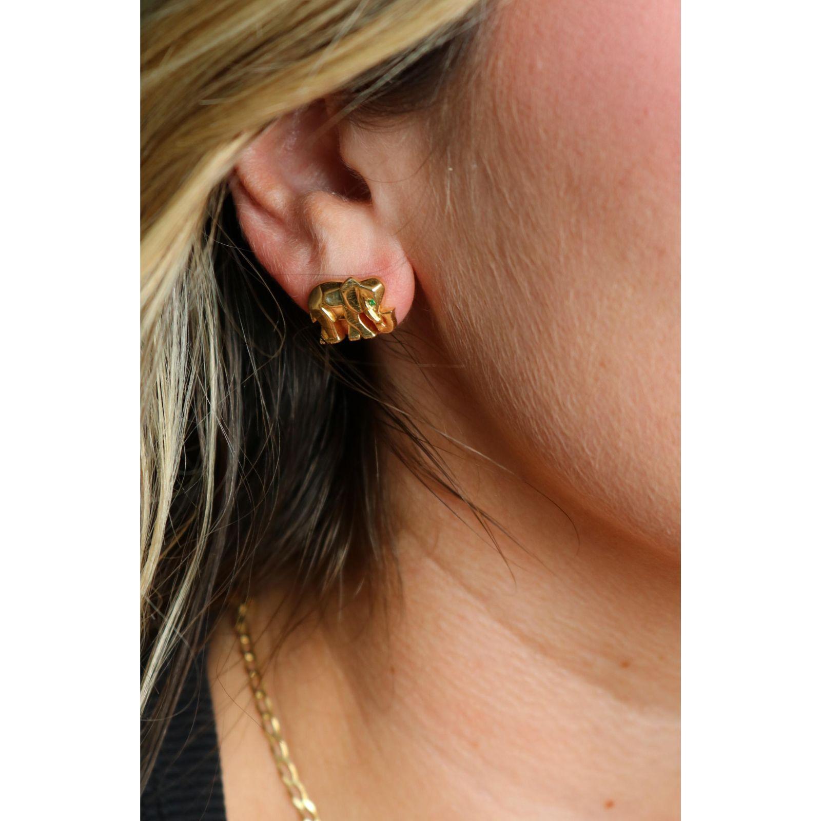 Boucles d'oreilles éléphant Cartier Oeil d'émeraude Or jaune 18K en vente 8