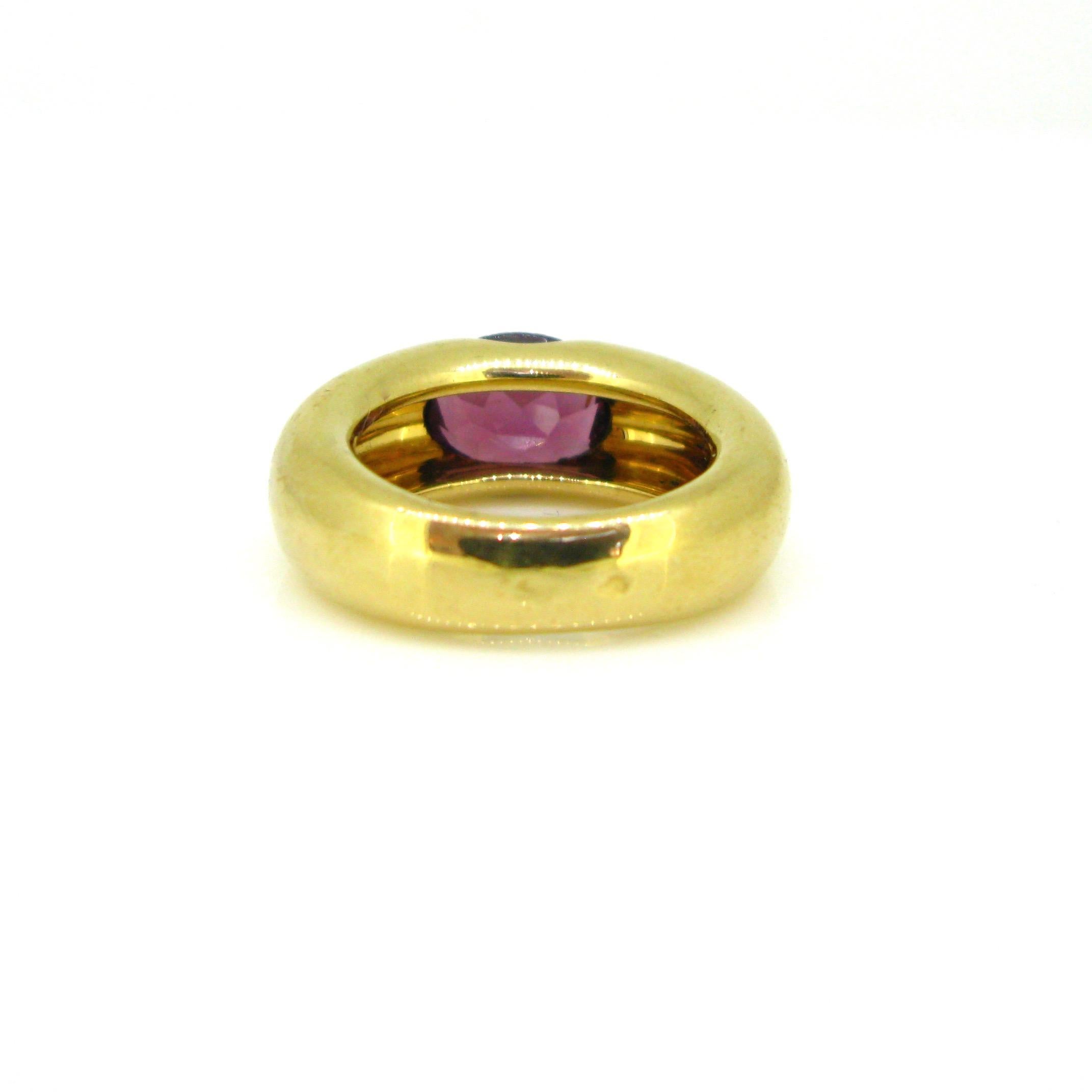 Cartier Ellipse Garnet Yellow Gold Band Ring In Good Condition In London, GB