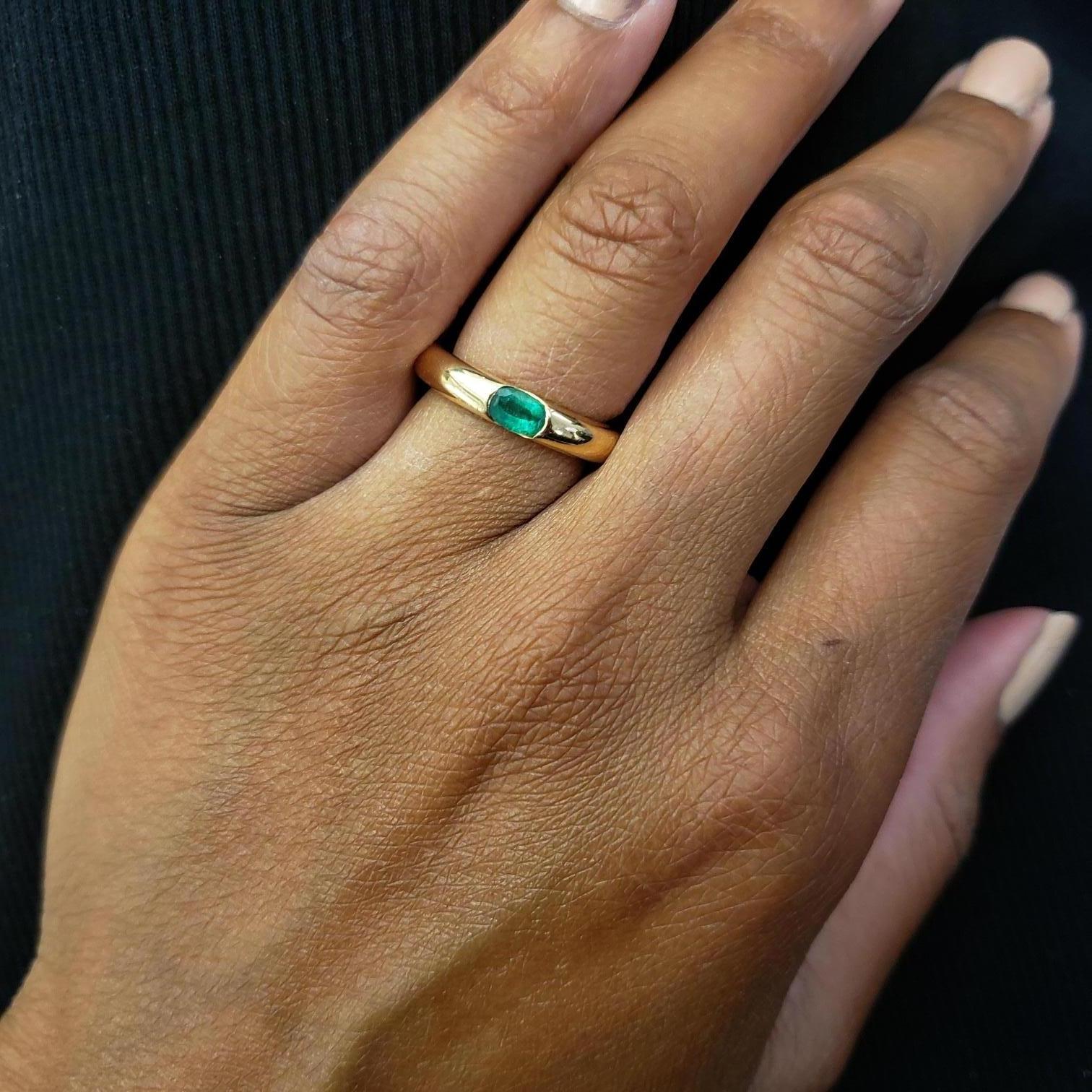 emerald ring cartier