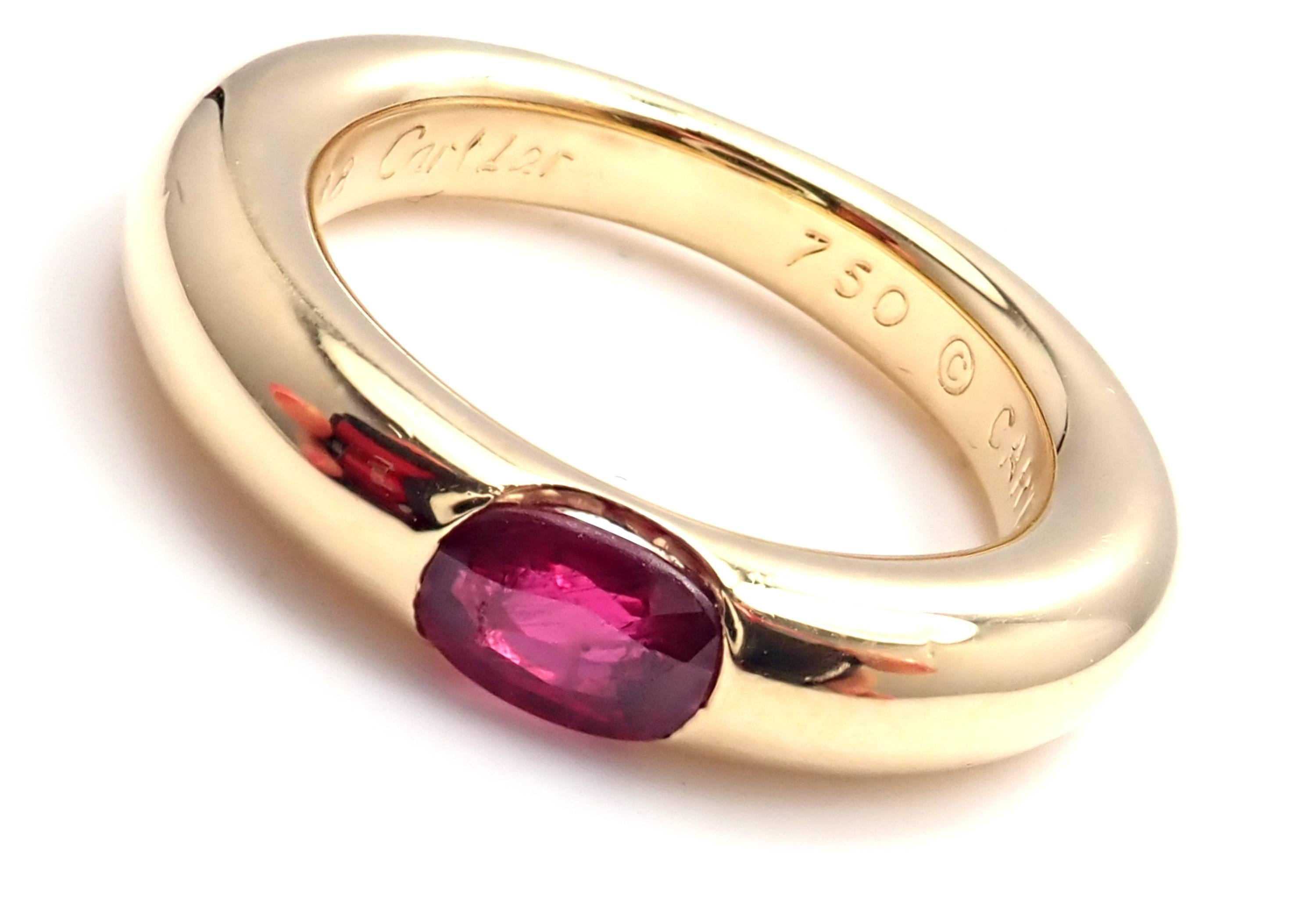 18k Yellow Gold Ellipse Ruby Band Ring by Cartier.
With 1 oval-shaped beautiful ruby 5mm x 4mm.
Details:
Width: 4mm
Weight: 9.2 grams
Ring Size: European 50, US 5 1/4
Stamped Hallmarks: Cartier 750 50 1992 B96438
*Free Shipping within the United
