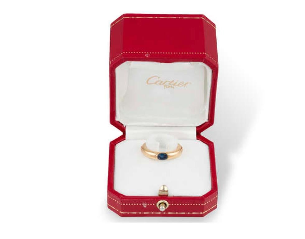 Contemporary and nice Band Ring from Timeless Ellipse Collection.

This Cartier ring is fully made in 18 k yellow gold. It features 1 oval cut sapphires with a total carat weight of 0.50 ct. approx.

Excellent condition, 100% authenticity guarantee,
