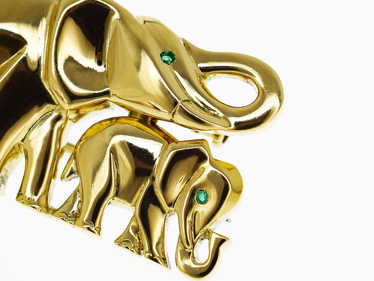 Cartier Smaragd 18 Karat Gelbgold Jumbo Elefanten-Clip-Brosche im Angebot 2
