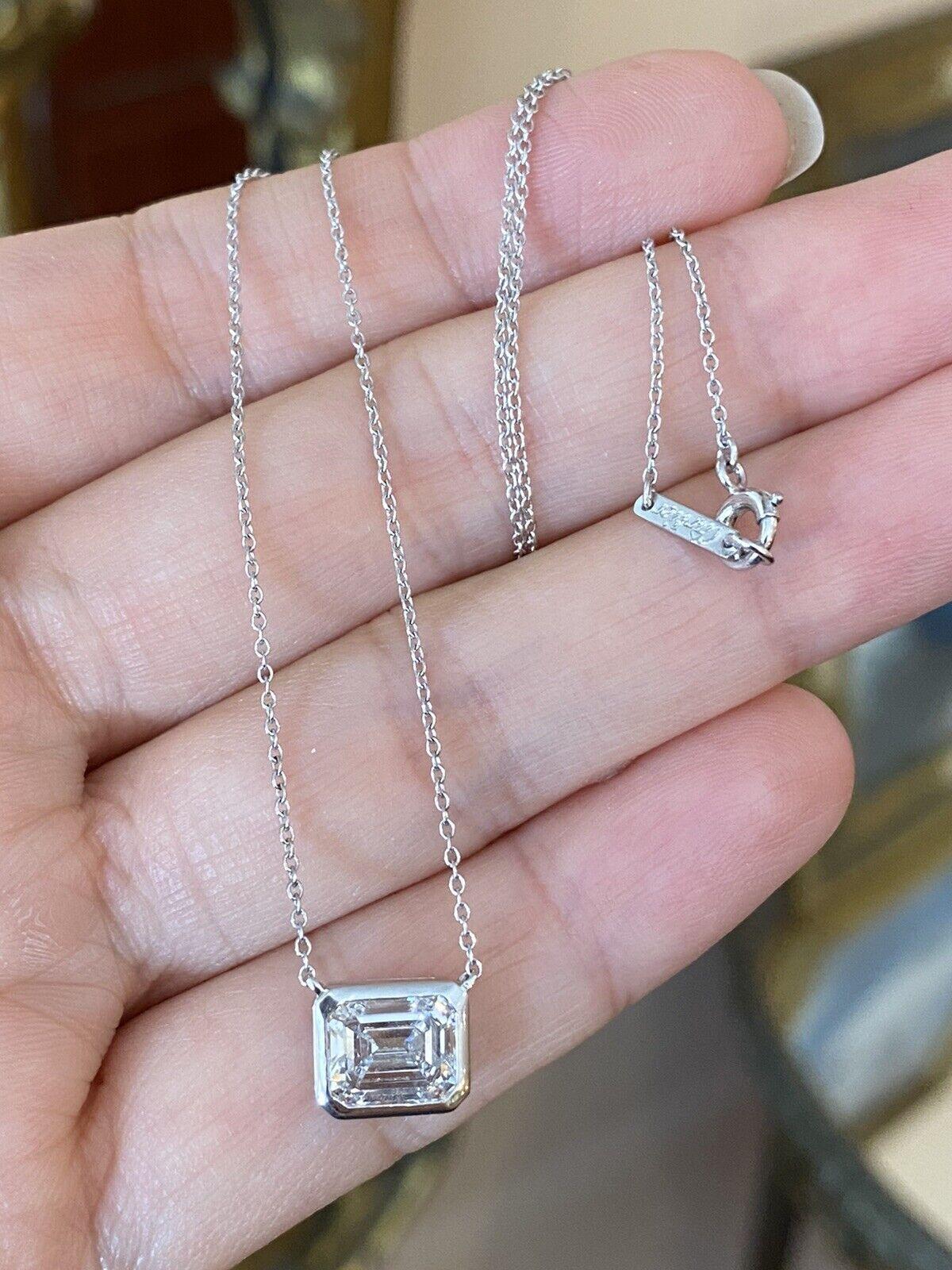 Authentic CARTIER 2.02 carat Emerald Cut Diamond Pendant East-West Setting in Platinum Cartier Diamond Pendant in Platinum

[Diamond had previously been an engagement ring, and the previous owner had Cartier turn it into a necklace]

Features
One