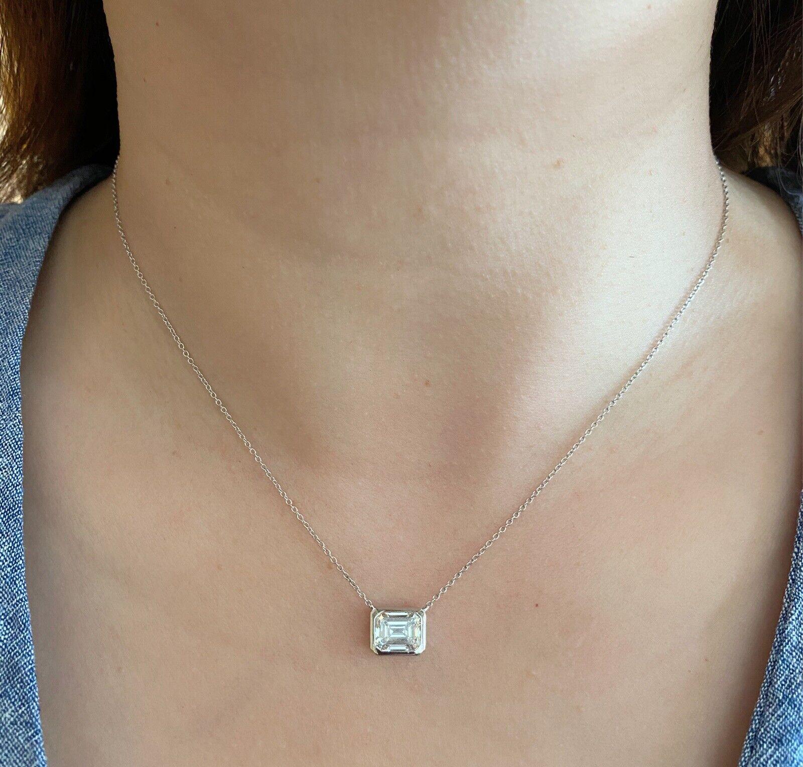 Modern Cartier Emerald Cut 2.02 Carat GIA G-VVS2 East-West Pendant Necklace in Platinum