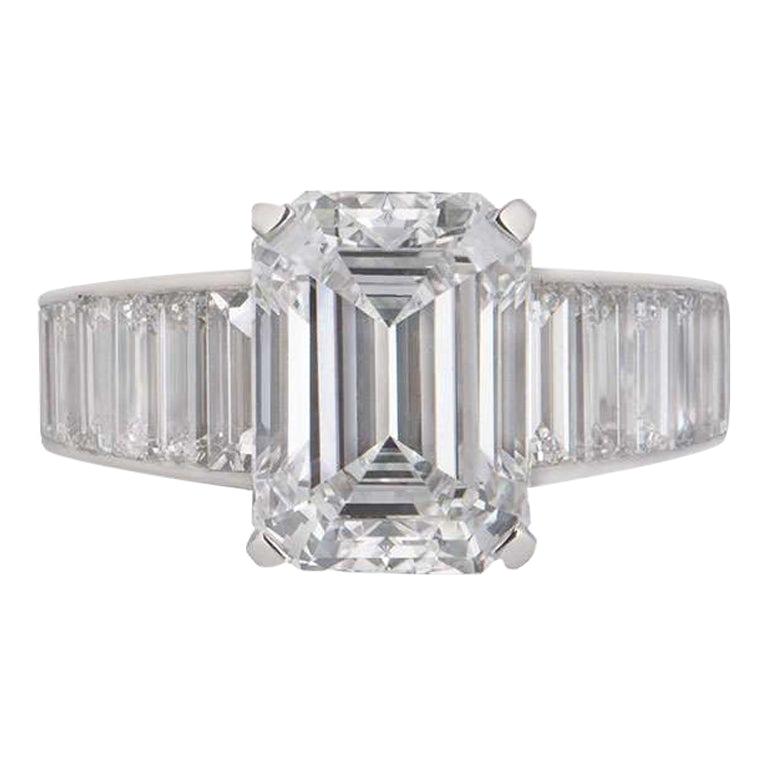 In werkelijkheid Haarvaten smal Cartier Emerald Cut Diamond Ring 4.12ct E/VVS2 with Baguettes 7.08 tcw GIA  Cert For Sale at 1stDibs | cartier baguette ring, cartier baguette diamond  ring