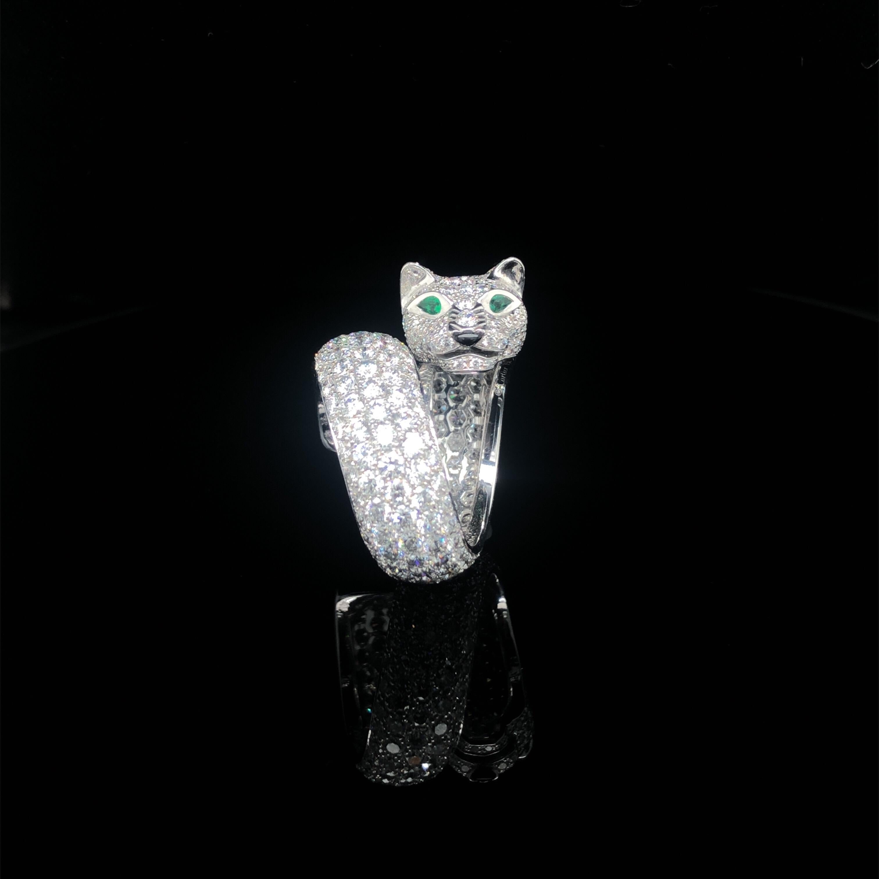 Contemporary Cartier Emerald Onyx Diamond 18 Karat White Gold Lakarda Panthere Ring For Sale