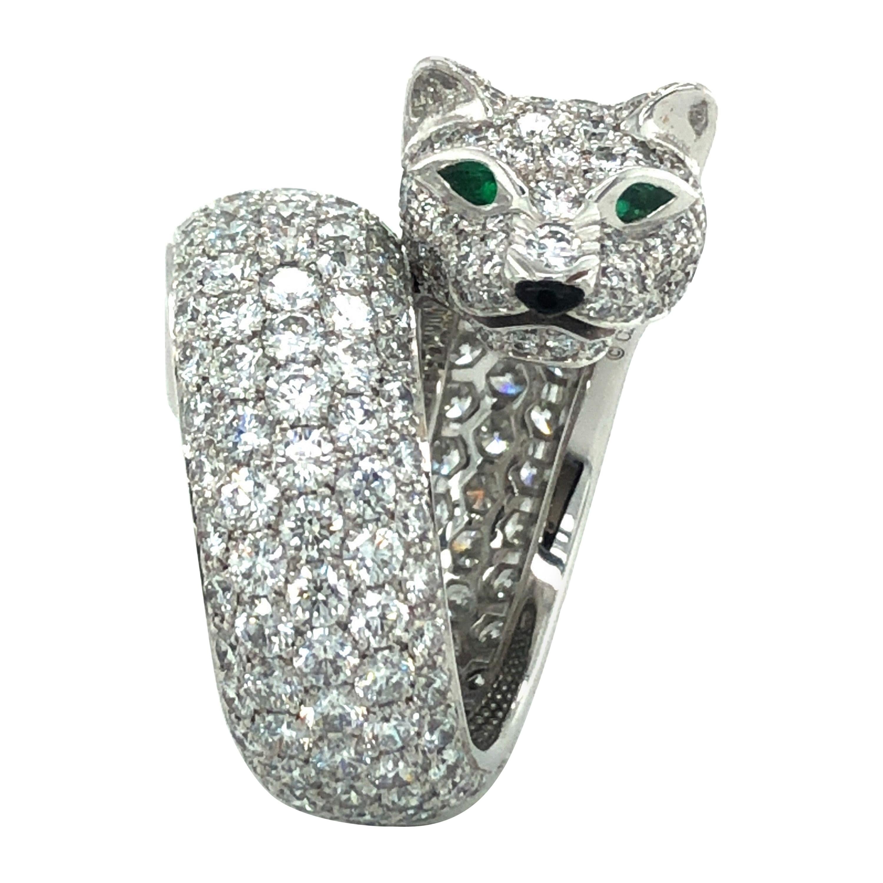 Cartier Lakarda Panthere-Ring, Smaragd, Onyx, Diamant, 18 Karat Weißgold im Angebot