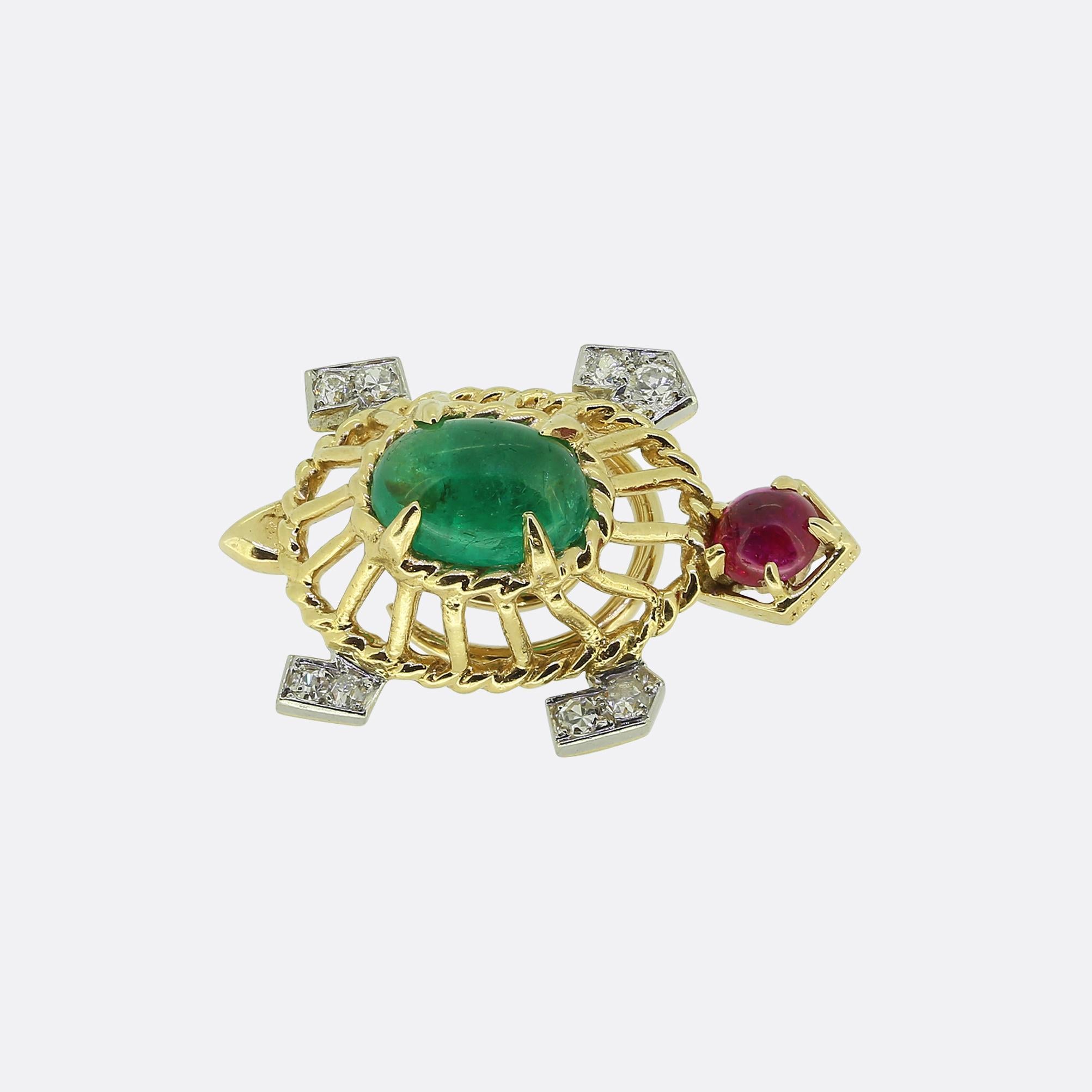 Broche Cartier Tortuga Esmeralda, Rubí y Diamantes Cabujón en venta