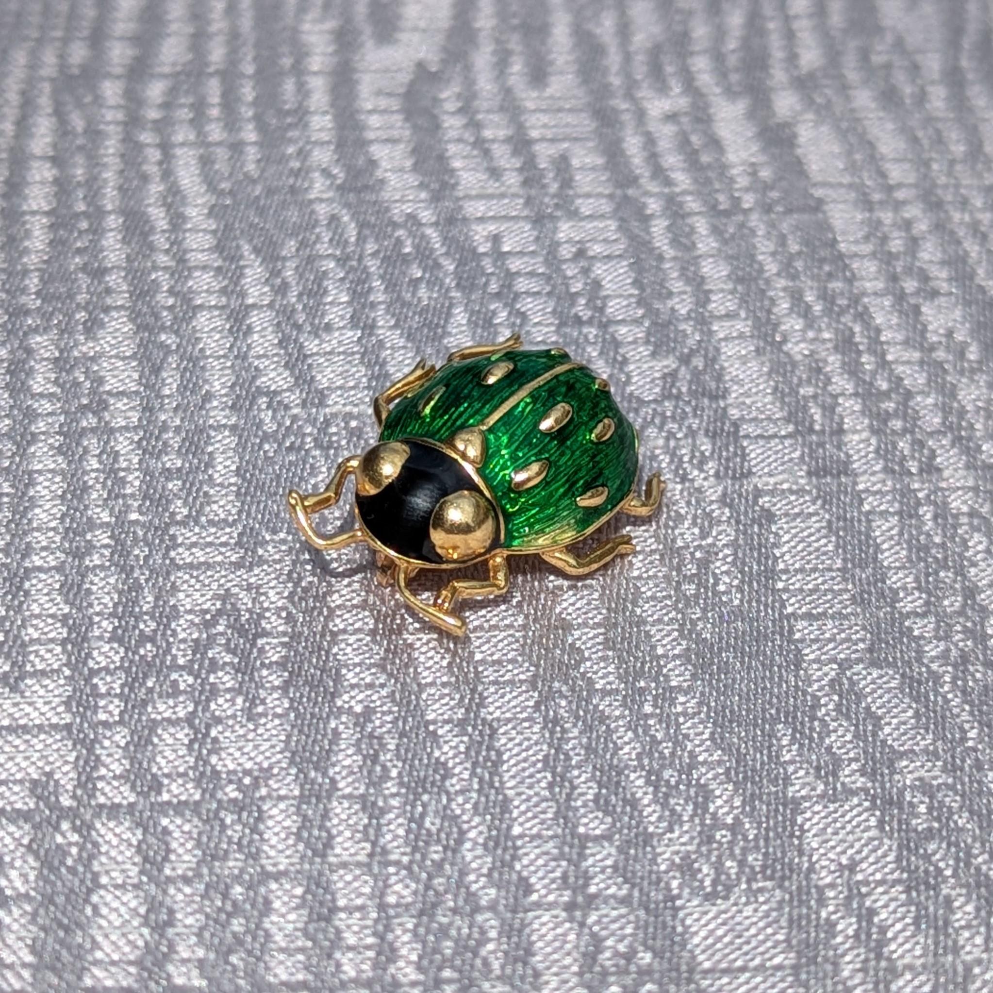Cartier Enamel and 18K Yellow Gold Ladybug Brooch Pin For Sale 1