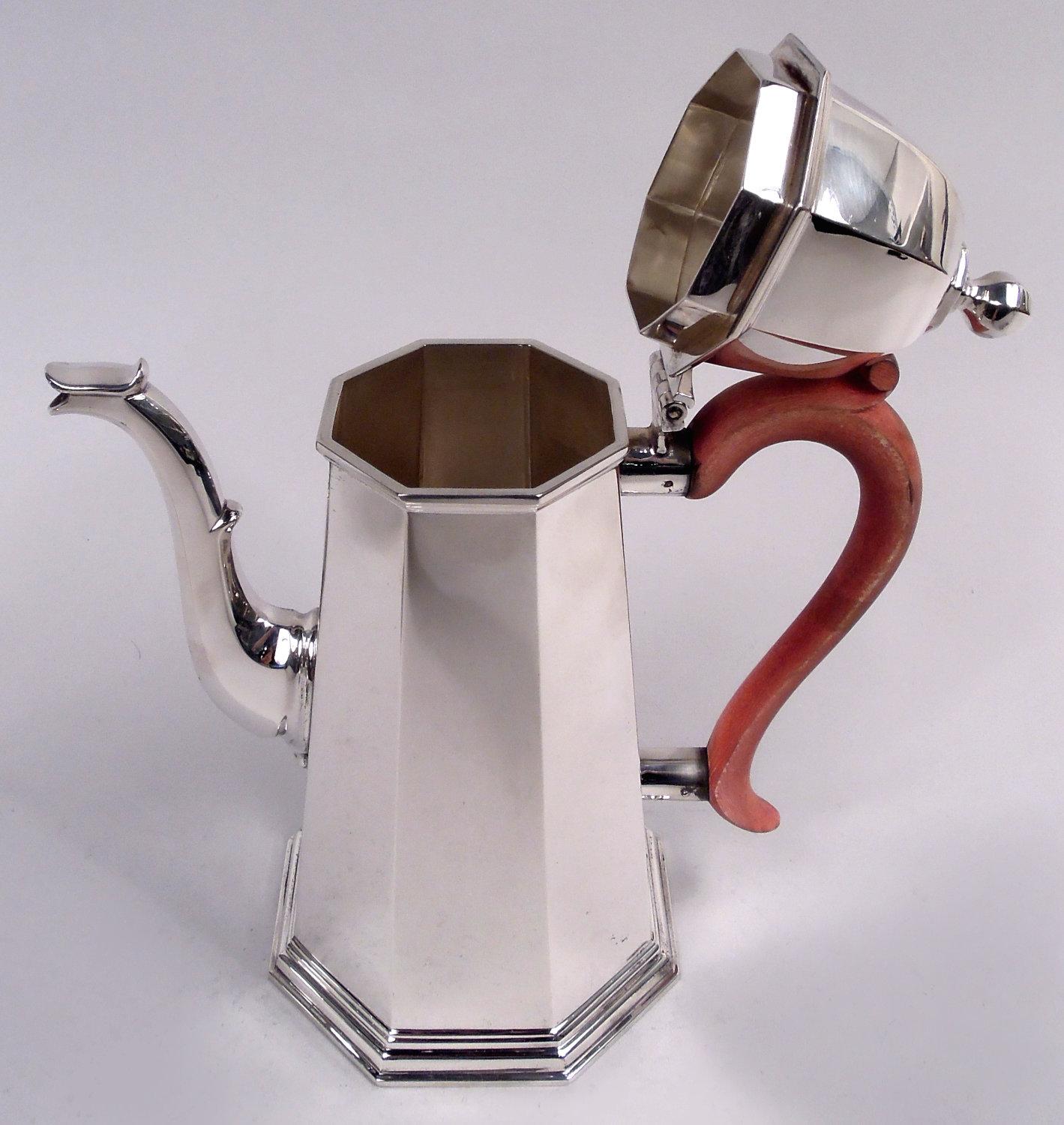 Juego de café y té de 4 piezas de plata de ley georgiana inglesa Cartier Georgiano en venta
