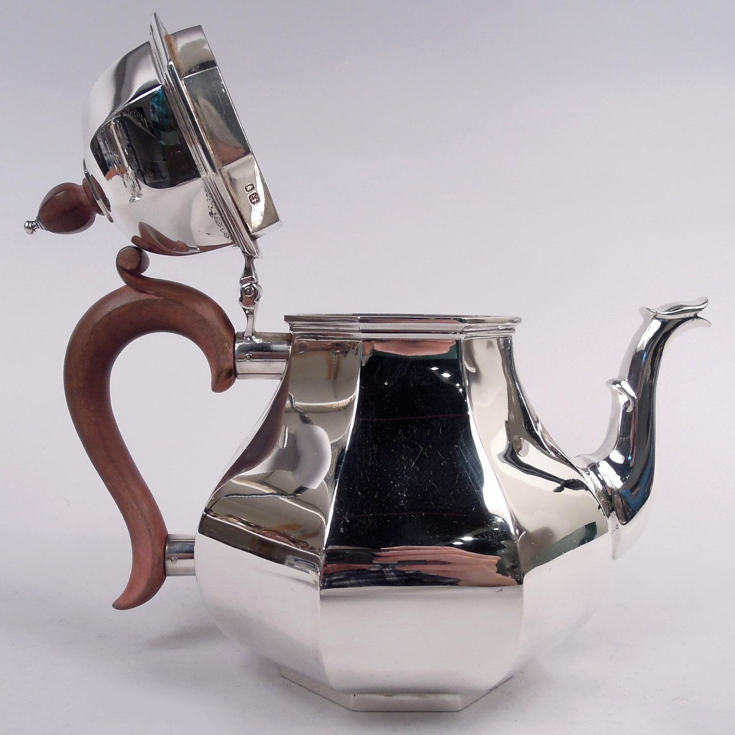 Juego de café y té de 4 piezas de plata de ley georgiana inglesa Cartier en Bueno estado para la venta en New York, NY