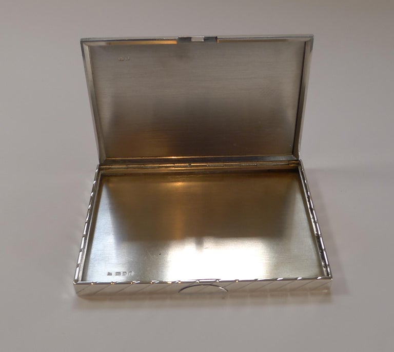Cartier, English-Made Art Deco Sterling Silver Box, 1944 For Sale 3
