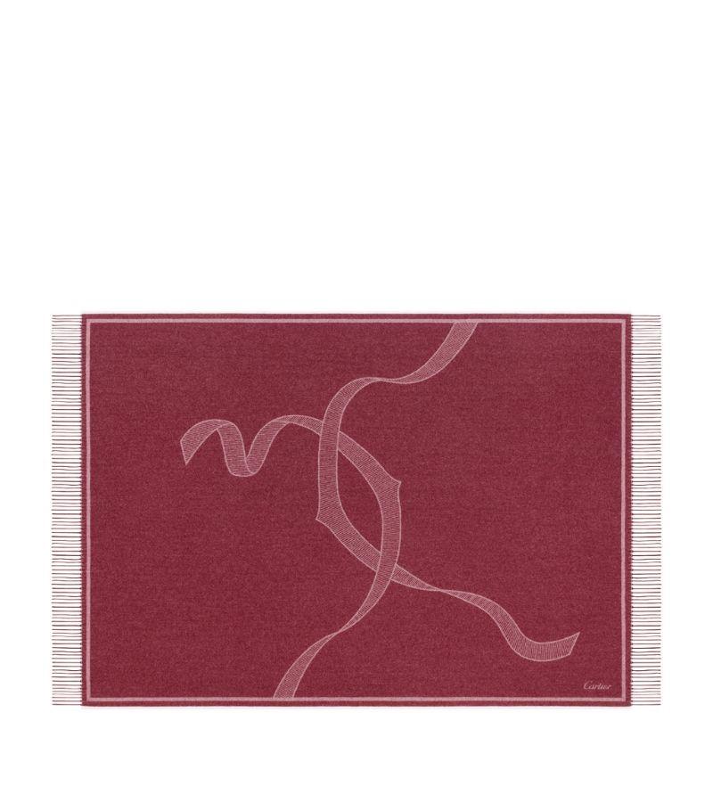 Founder Louis Cartier’s signature seal featured two Cs, which are revived in ribbon to form the distinctive Entrelacés de Cartier motif. Woven into pure cashmere, the resulting butter-soft scarf is one that upholds the Maison’s legacy of luxury that