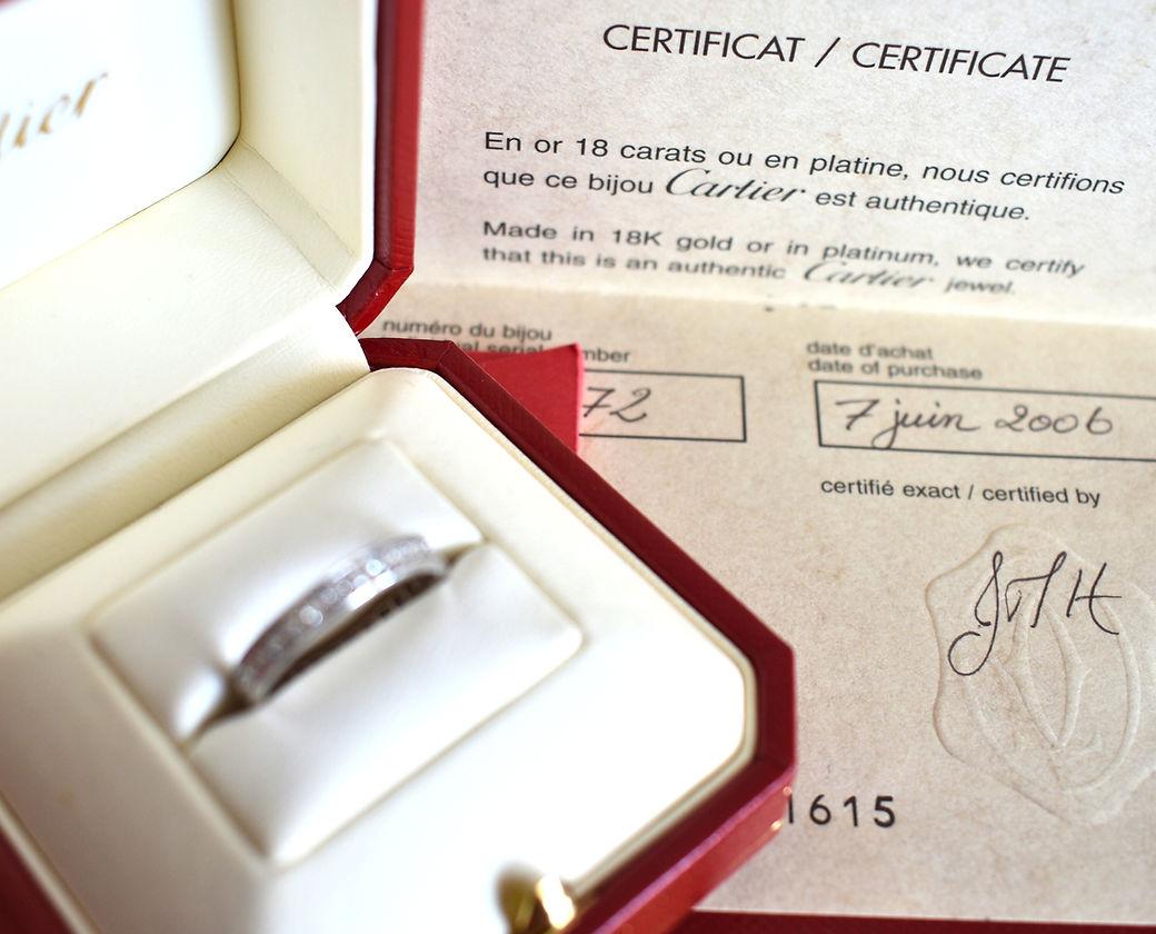 Taglio brillante Cartier - Fascia per l'eternità in oro bianco 18 carati e diamanti, 0,6 carati E/VS in vendita