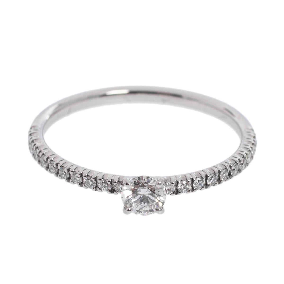 This simple yet classy band ring from Cartier personifies pure elegance. The Étincelle de Cartier collection is known for evoking pure, feminine charm through simple designs and shimmering diamonds, ideal for modern couples who like fashion,