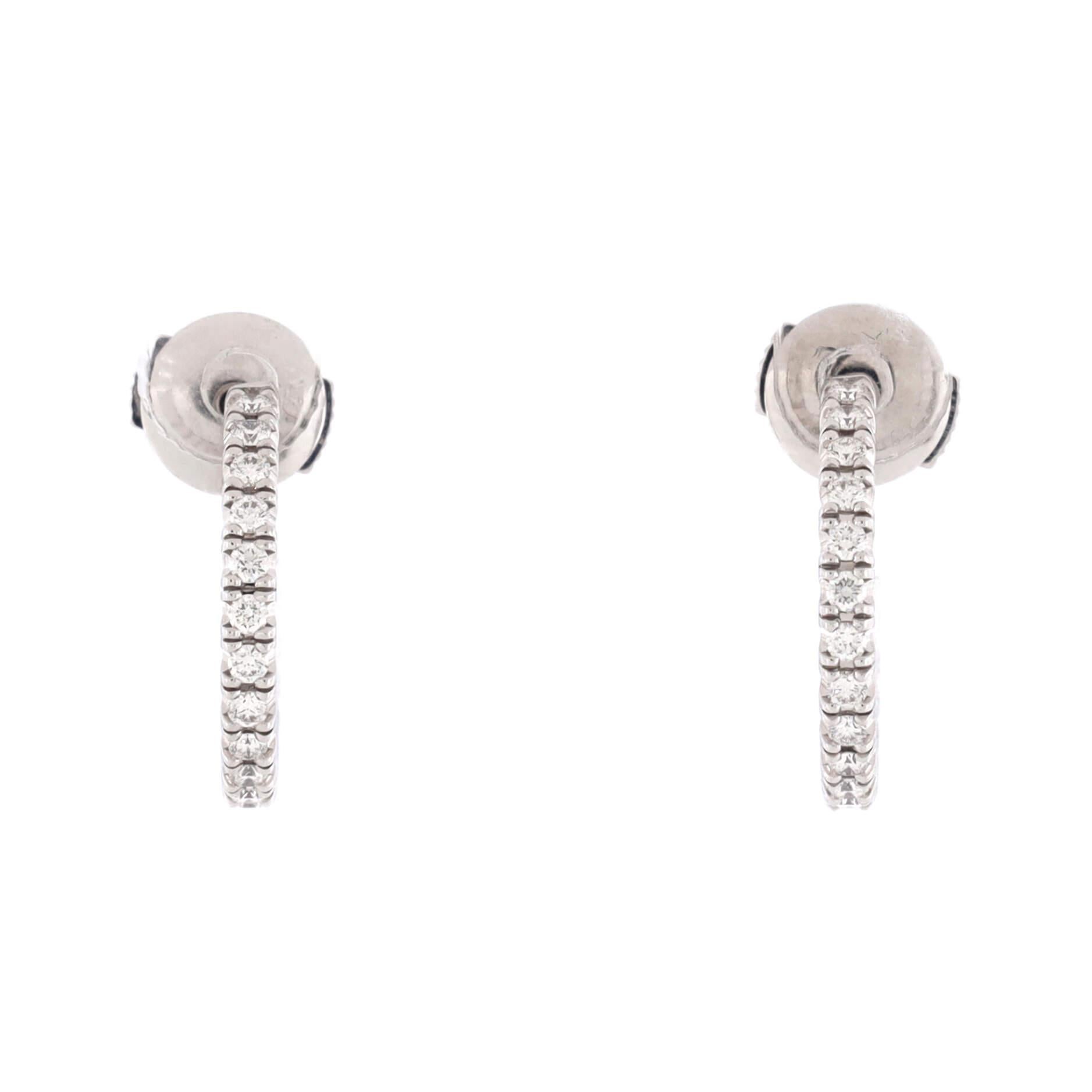 Condition: Great. Minor wear throughout.
Accessories: No Accessories
Measurements: Height/Length: 14.15 mm, Width: 1.80 mm
Designer: Cartier
Model: Etincelle De Cartier Hoop Earrings 18K White Gold and Diamonds Small
Exterior Color: White Gold
Item