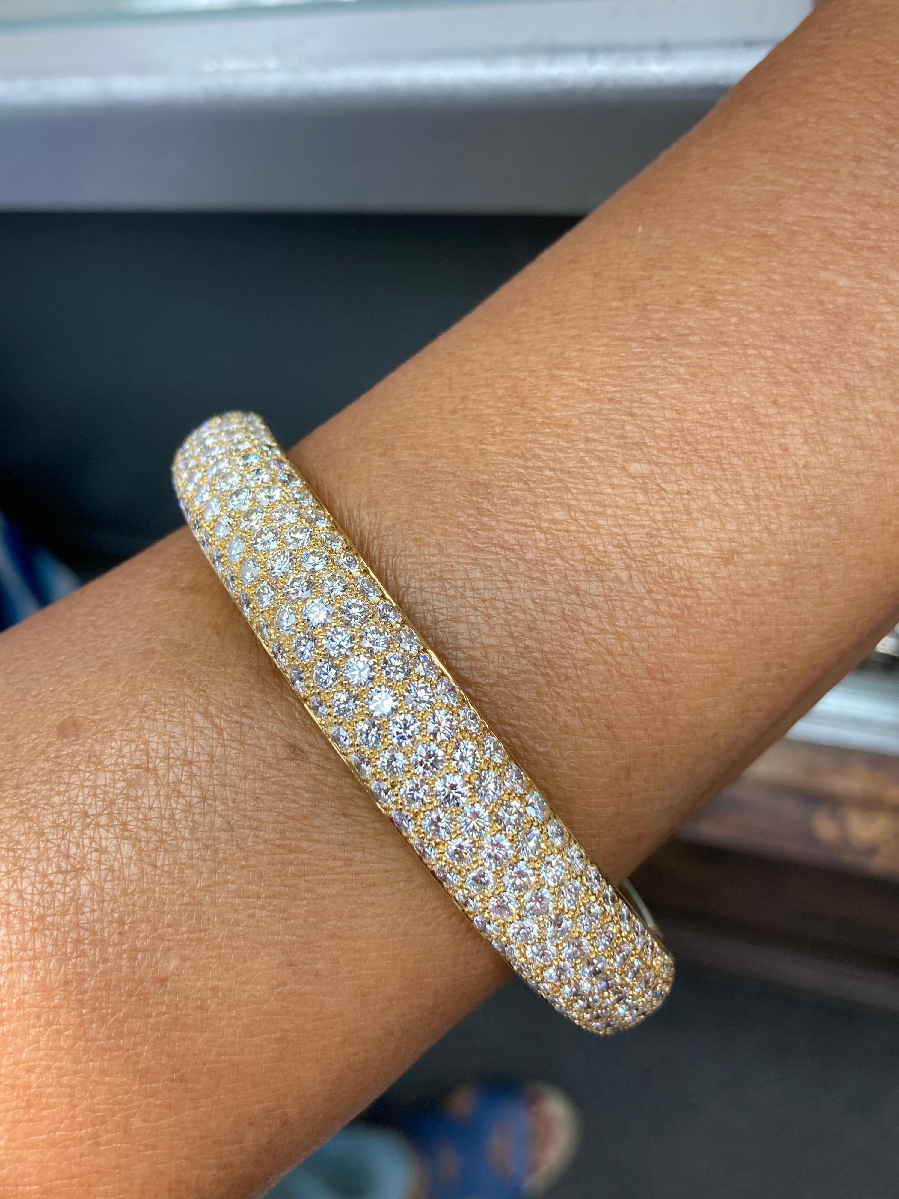 Cartier Etincelle Diamant-Pavé Gelbgold Scharnier-Armreif Damen