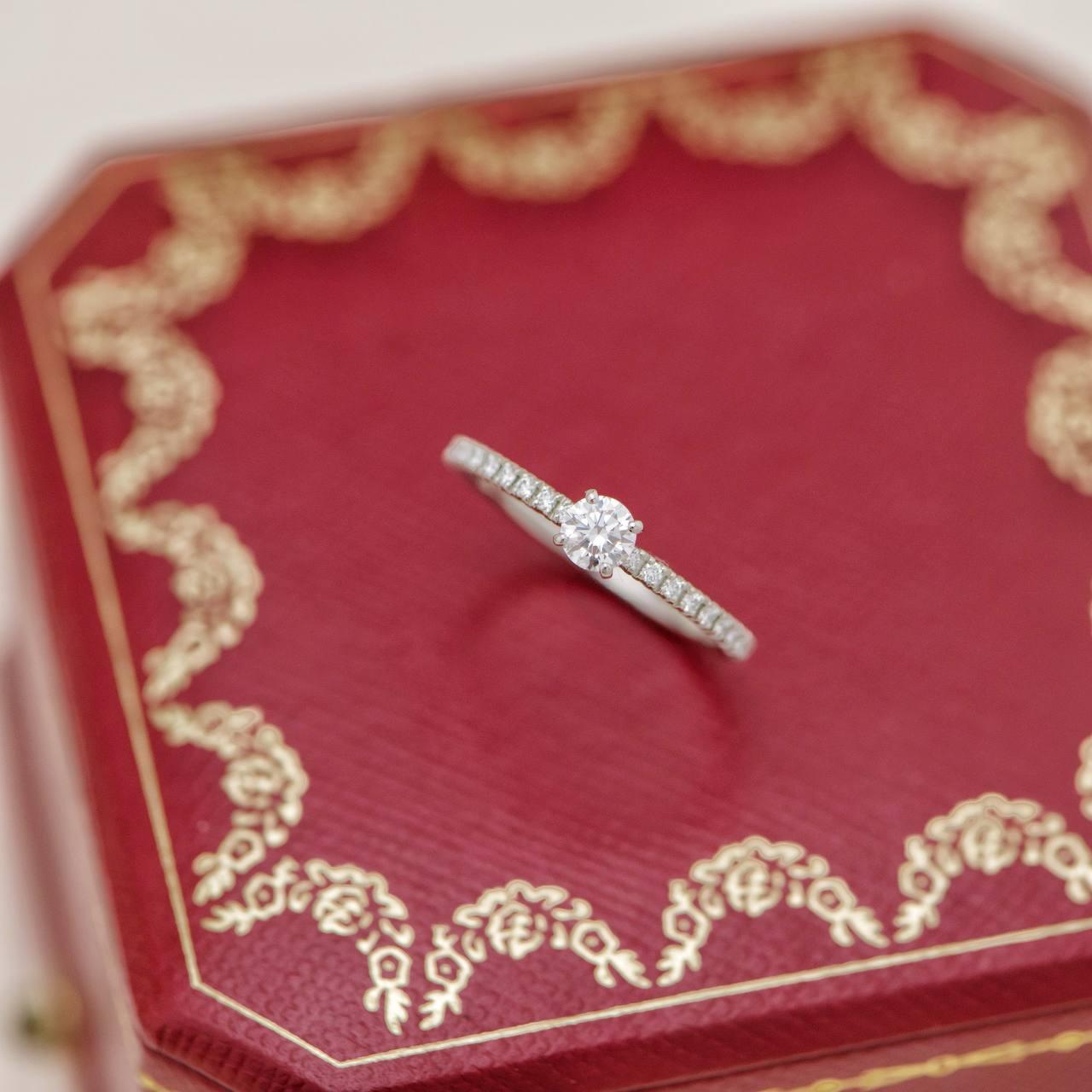 Cartier Etincelle Solitaire Diamond Platinum Ring Size 51 GIA Certified Unisexe en vente