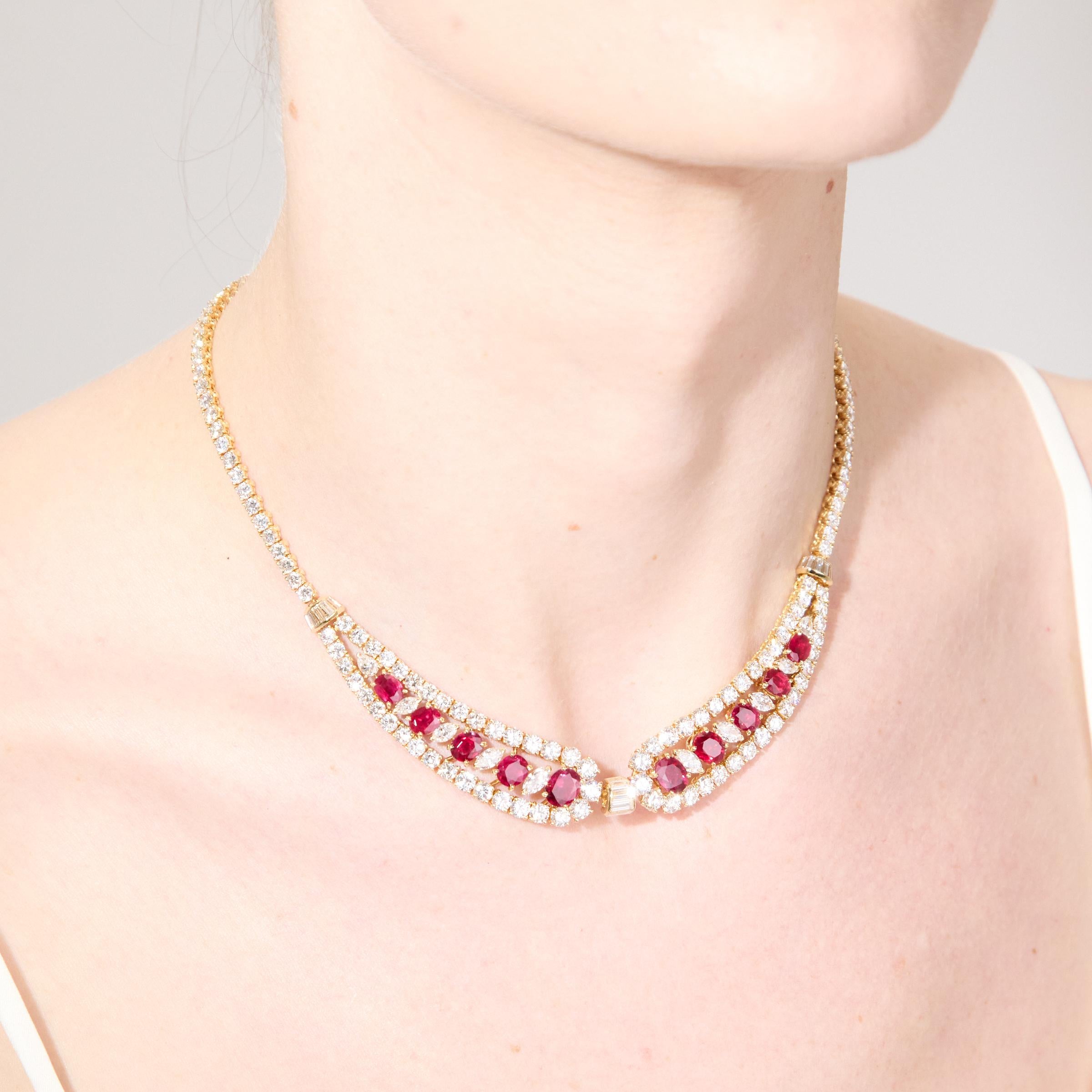 Cartier Exceptional Ruby and Diamond High Jewelry Necklace in 18K Yellow Gold In Excellent Condition For Sale In Dallas, TX
