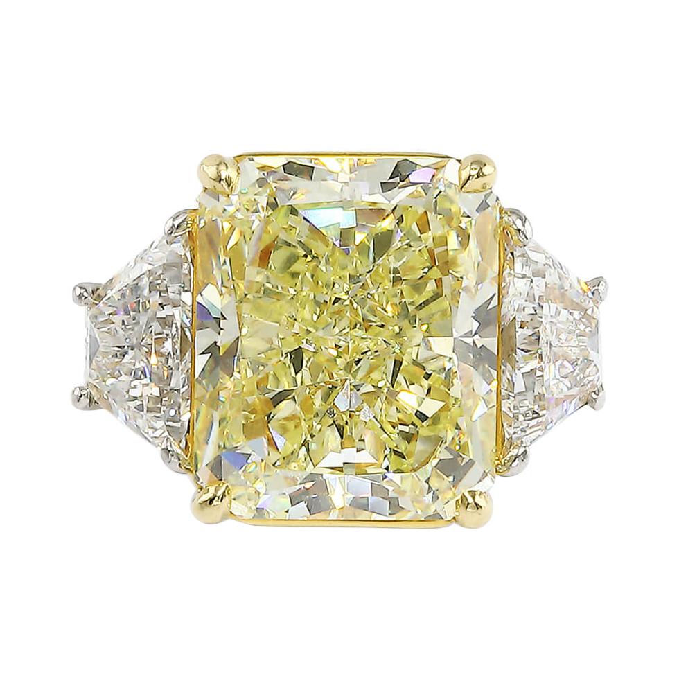 Cartier Fancy Yellow FY/VS1 Diamond Ring