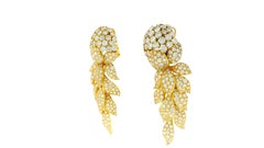 Pendiente Cartier «Fleurs et Feuillages» Day & Night en oro amarillo de 18 quilates y diamantes