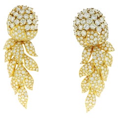 Pendiente Cartier «Fleurs et Feuillages» Day & Night en oro amarillo de 18 quilates y diamantes