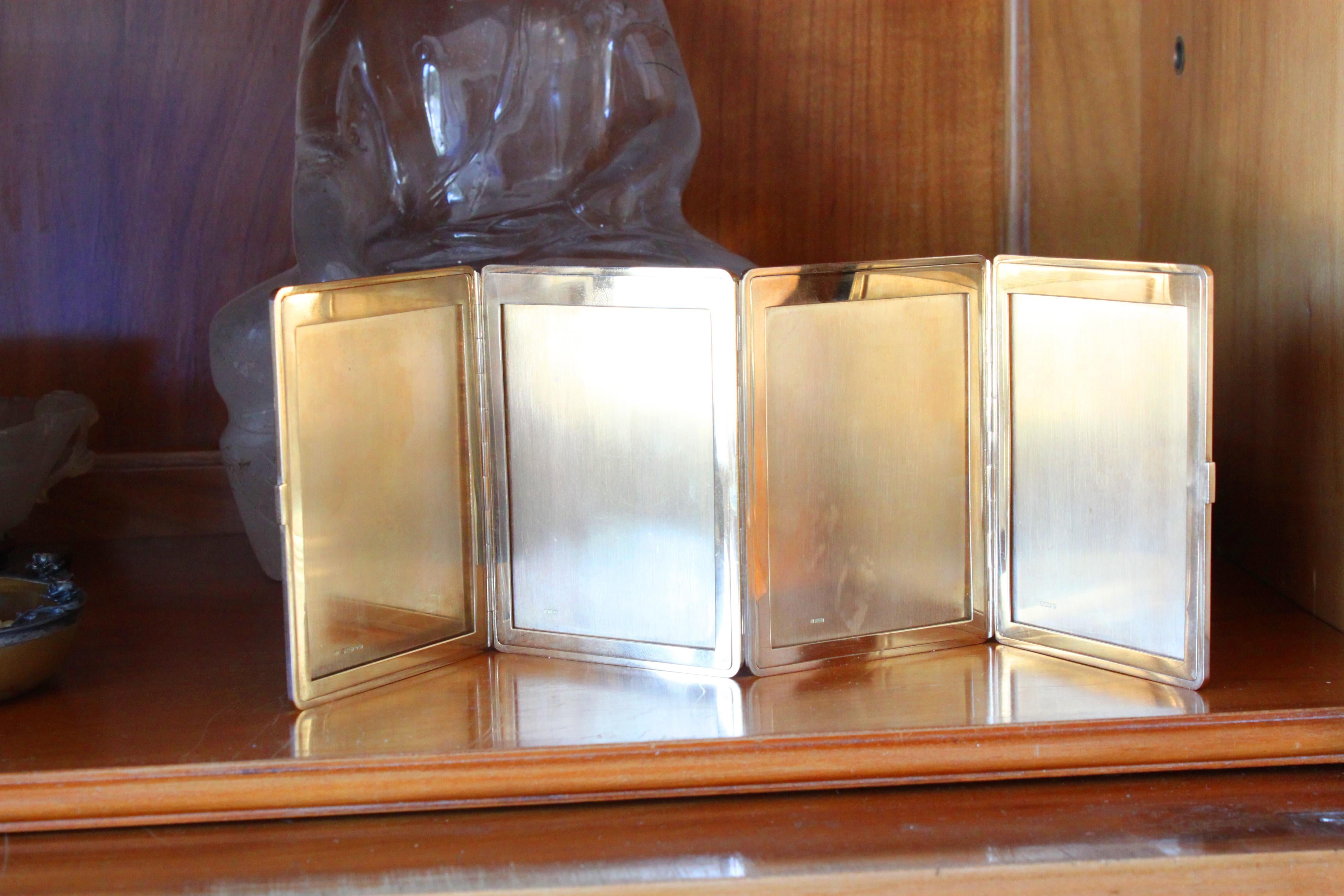 Cartier Foldable Gold Photo Frame, 9 Karat In Good Condition For Sale In Idar-Oberstein, DE