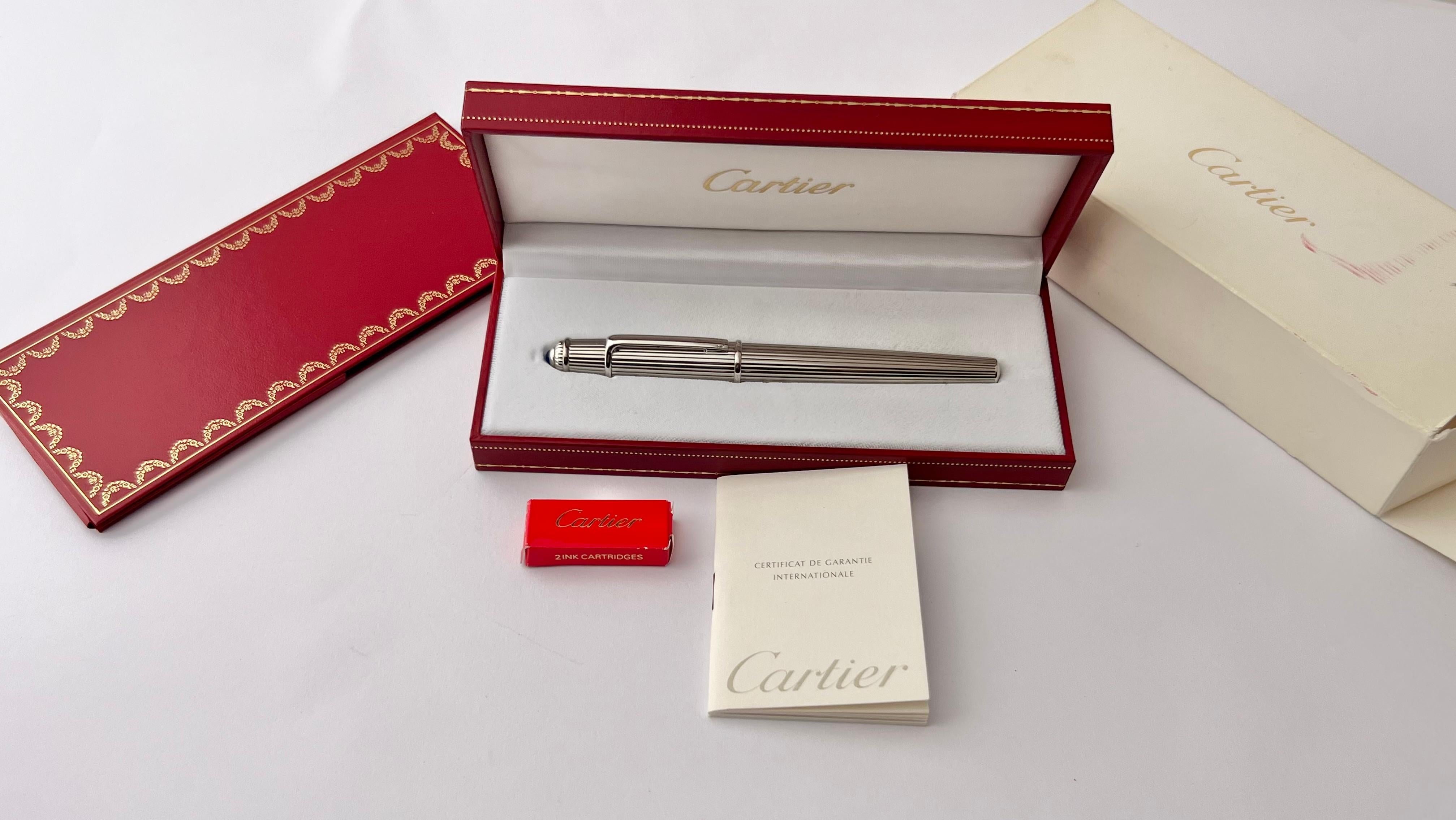 Cartier Fountain Pen Diabolo Platinum Finish Godron w/ Case & Papers In Excellent Condition In Toronto, CA