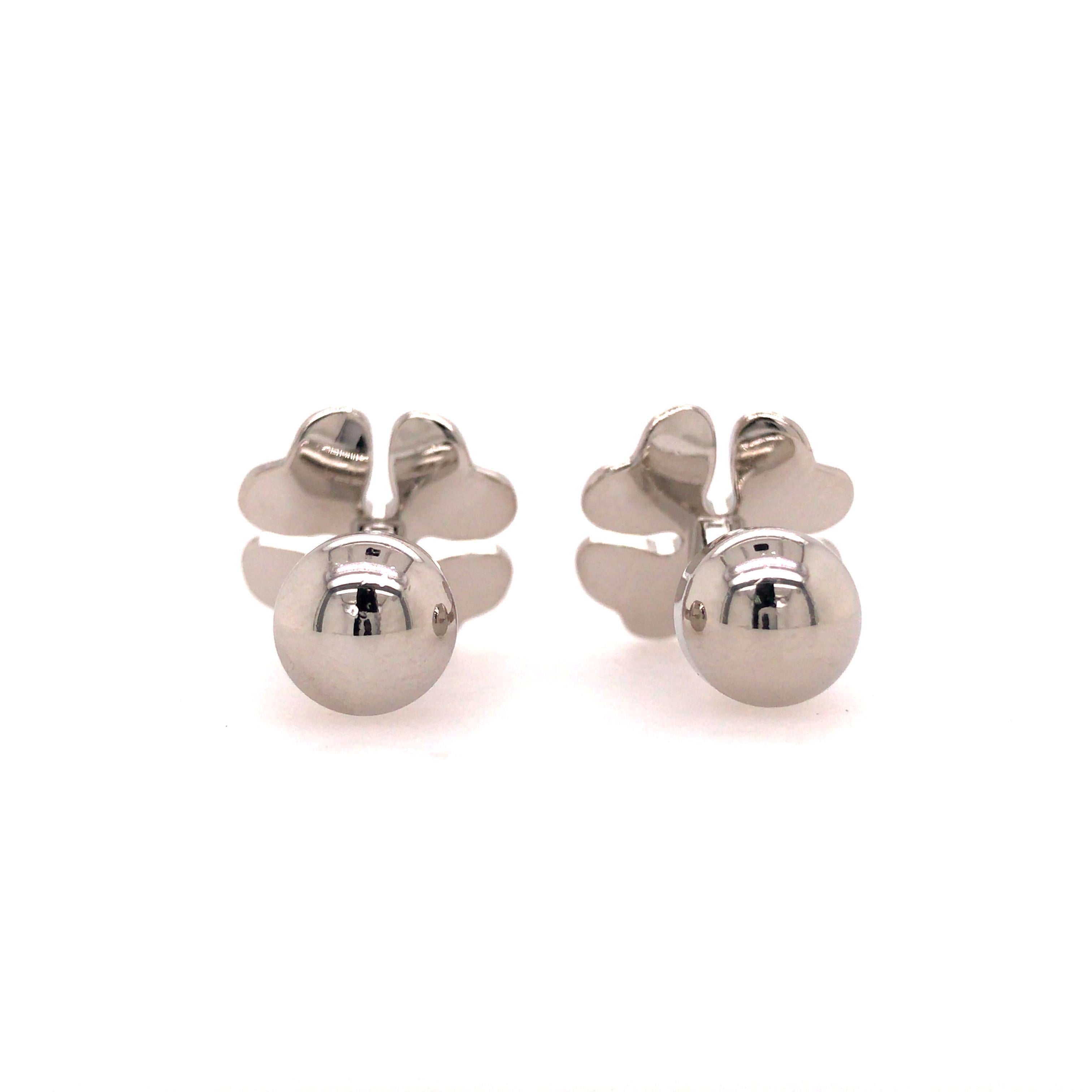 Cartier Four Leaf Clover Cuff Links in Sterling Silver In Good Condition In Boca Raton, FL