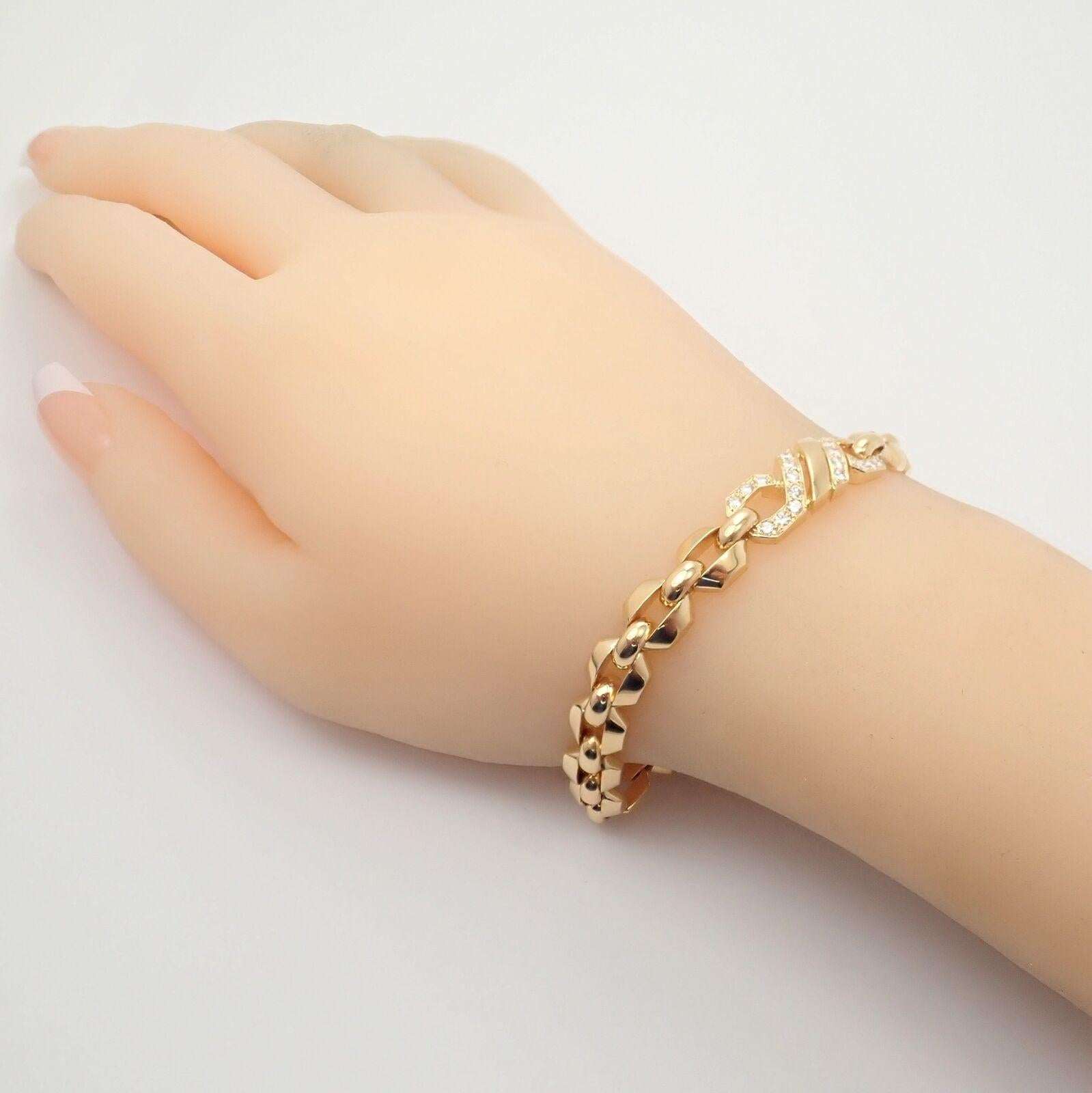 Cartier Fox Trot Diamond Yellow Gold Bracelet In Excellent Condition For Sale In Holland, PA