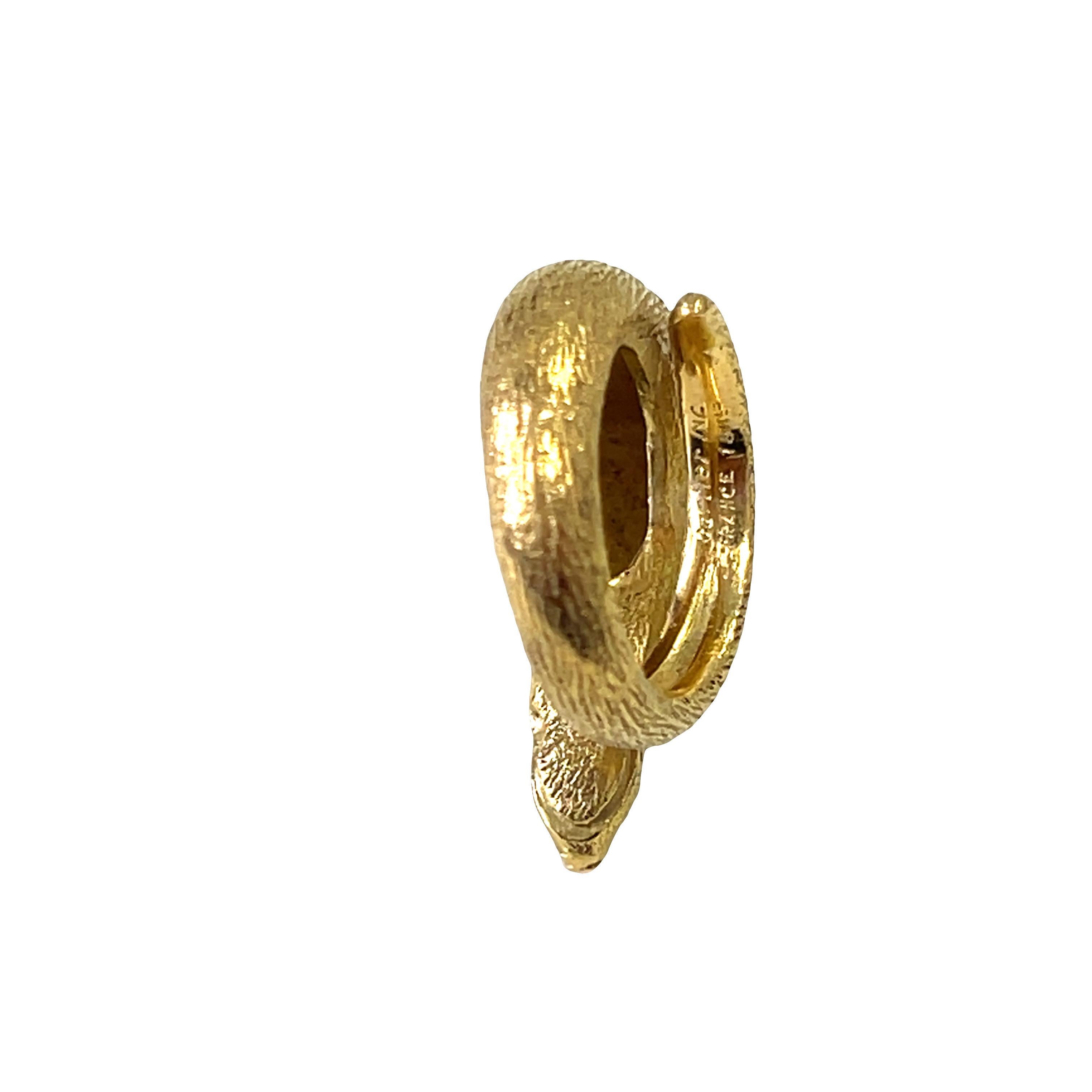 Bague lévrier en or jaune 18 carats de Cartier France en vente 2