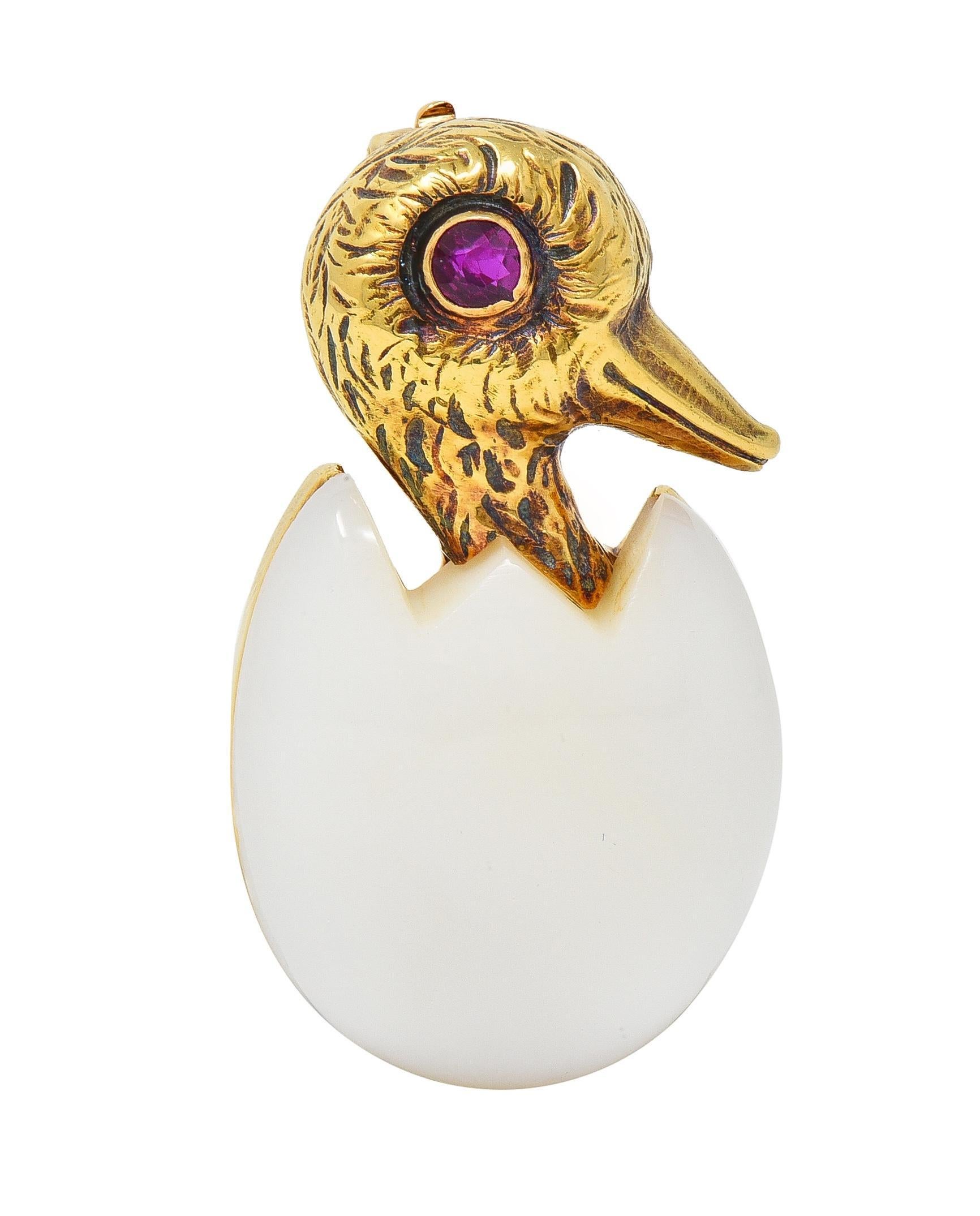 Cartier France 1960's Ruby Chalcedony 18 Karat Yellow Gold Hatching Bird Brooch For Sale 8