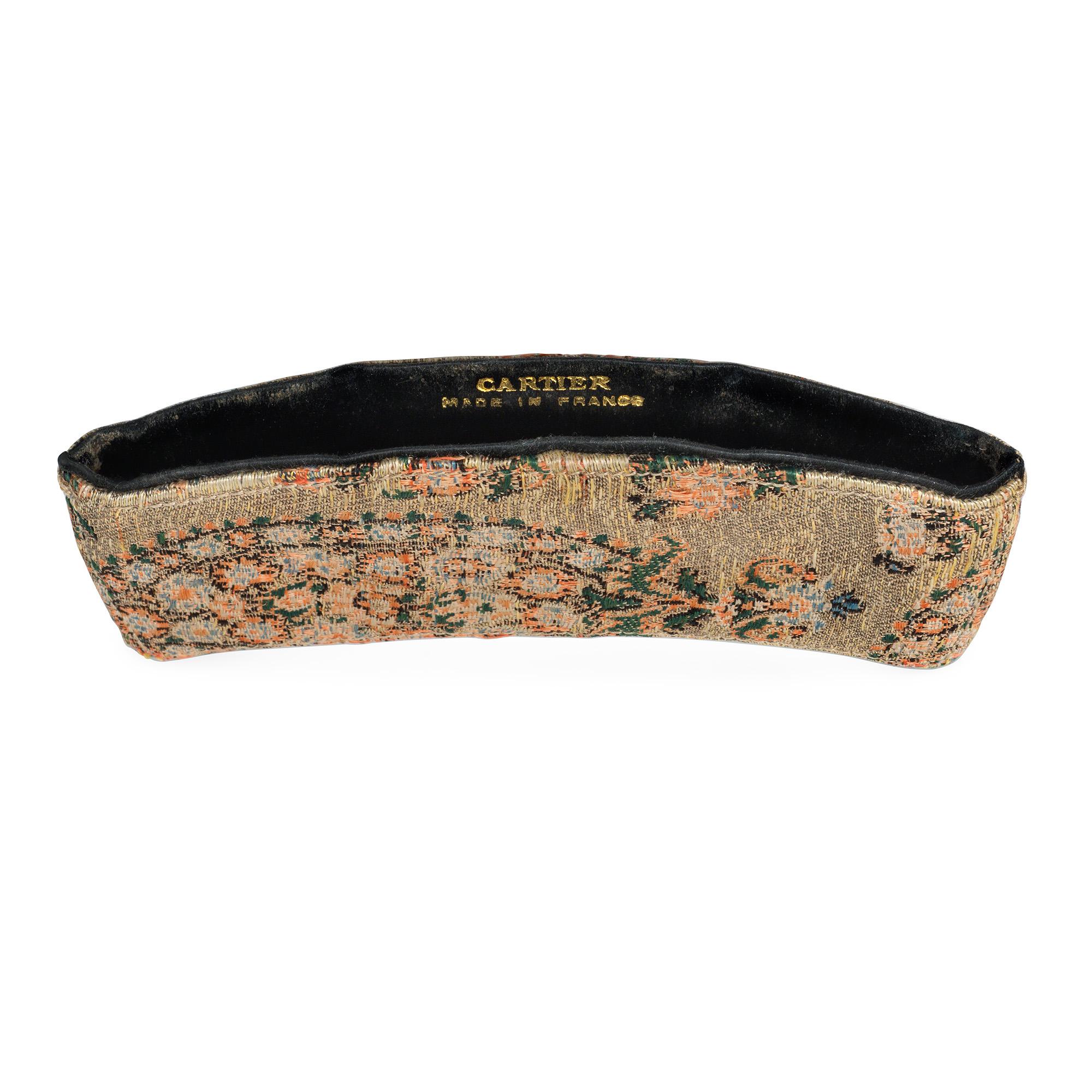 Cartier, Frankreich Art-Déco-Haarkommode mit Edelsteinbesatz und Emaille in Original-Seidenetui (Kegel-Cabochon) im Angebot