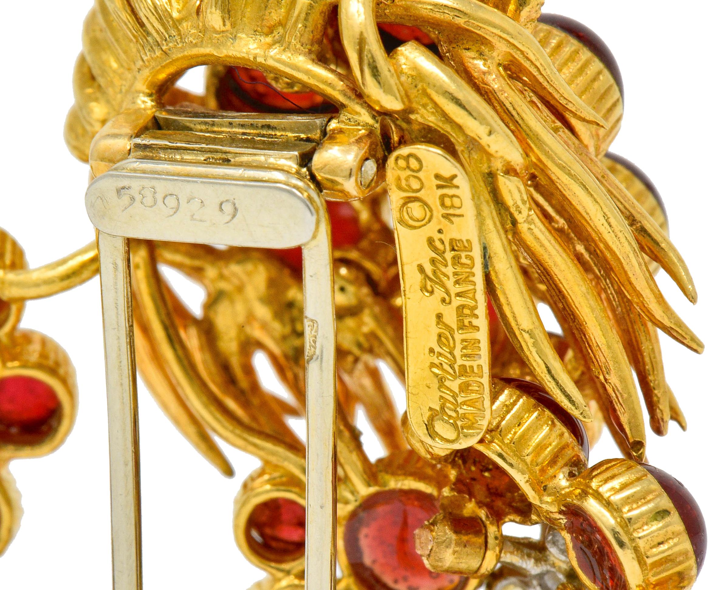 Women's or Men's Cartier France Vintage Diamond 18 Karat Gold Whimsical Lion Brooch